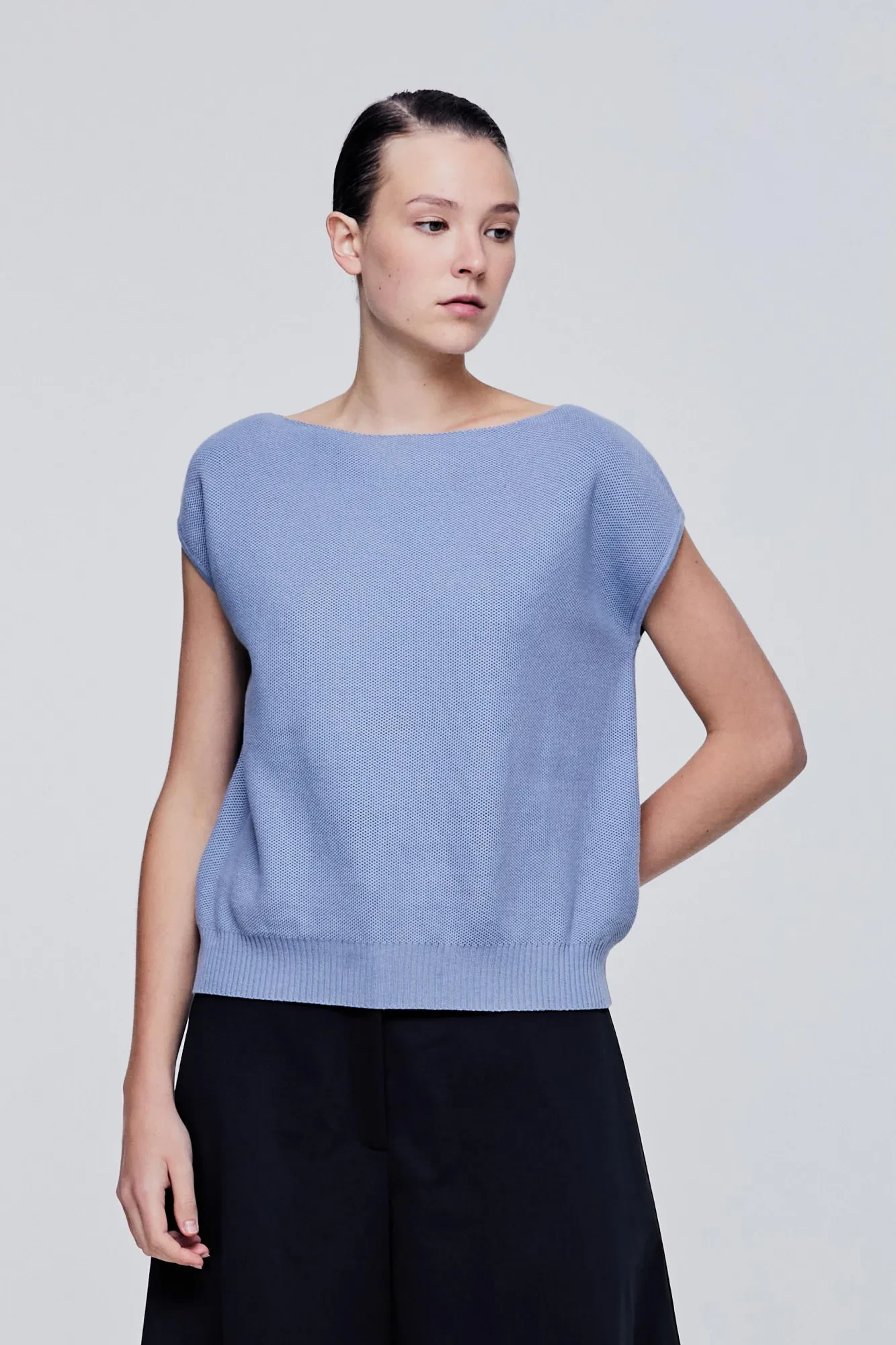 TEXTURED SHOULDER KNIT