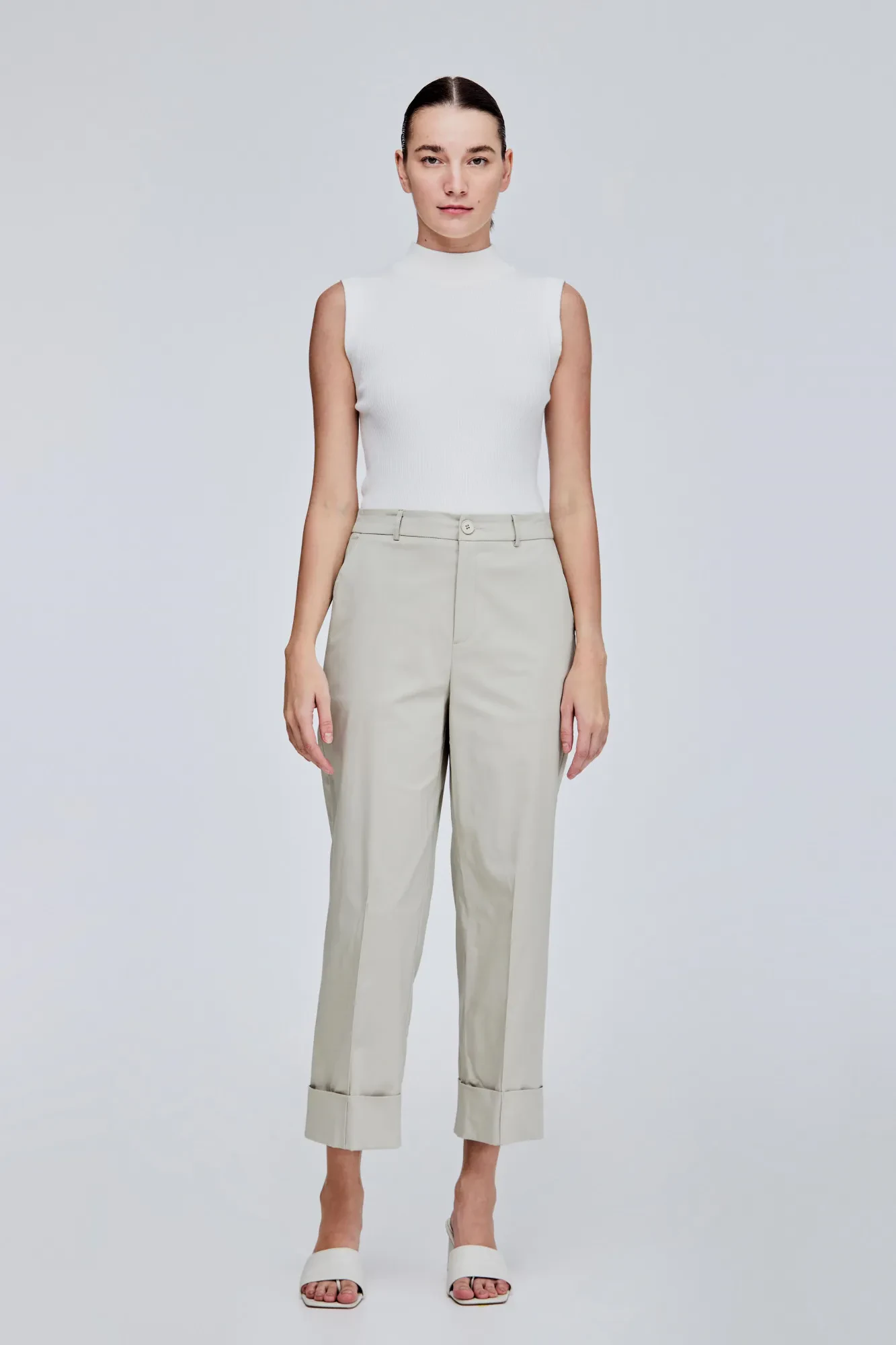 DARTS DETAILED PANTS