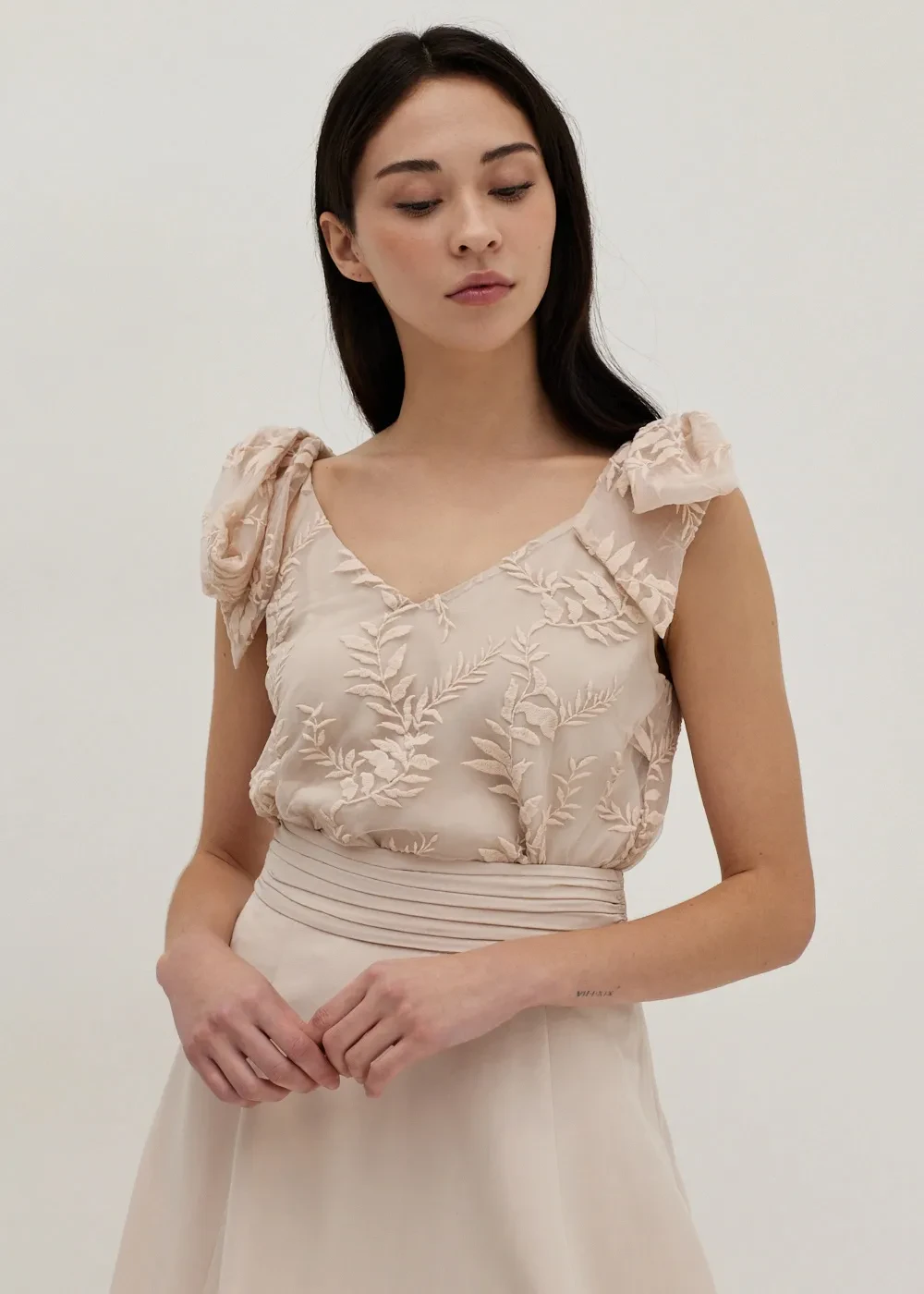 CAELYN ORGANZA LACE TIE SHOULDER TOP
