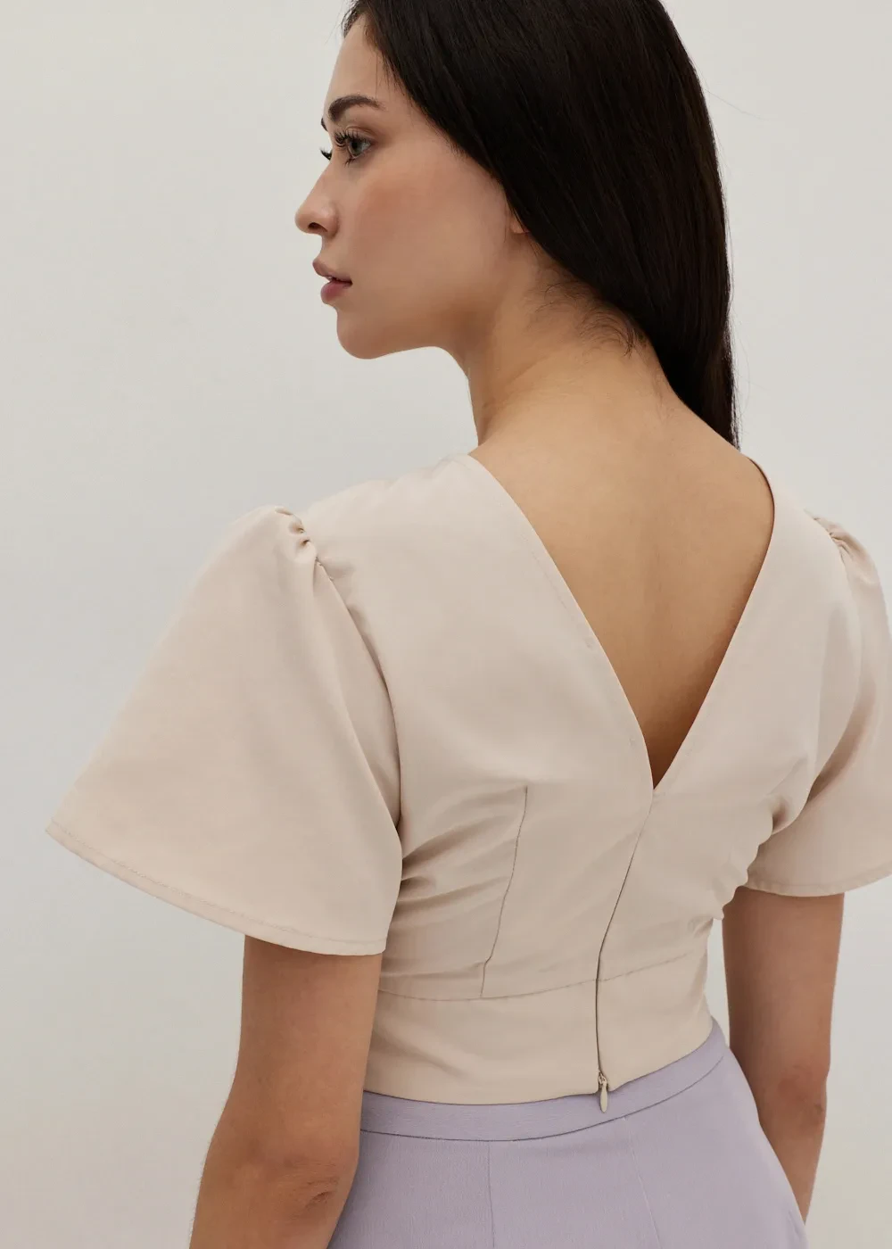 BELLANY TWIST FRONT CROP TOP