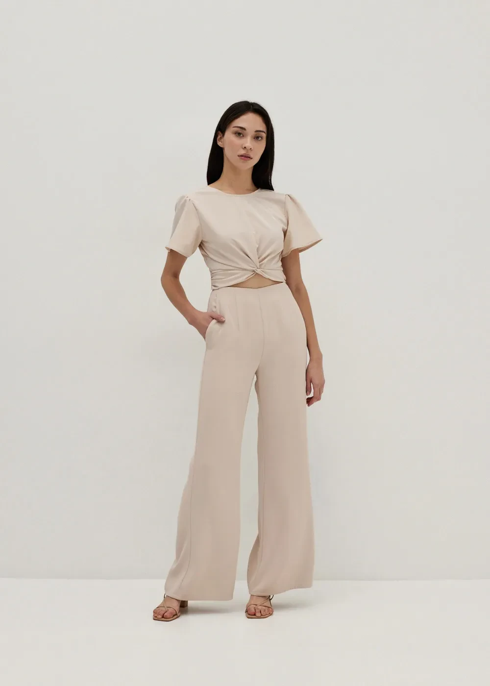 BELLANY TWIST FRONT CROP TOP