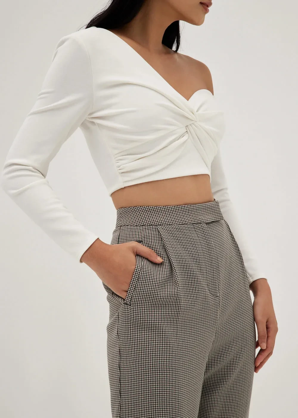 KIERA MINI HOUNDSTOOTH PEG LEG PANTS