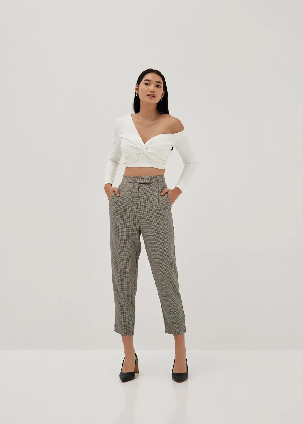 KIERA MINI HOUNDSTOOTH PEG LEG PANTS