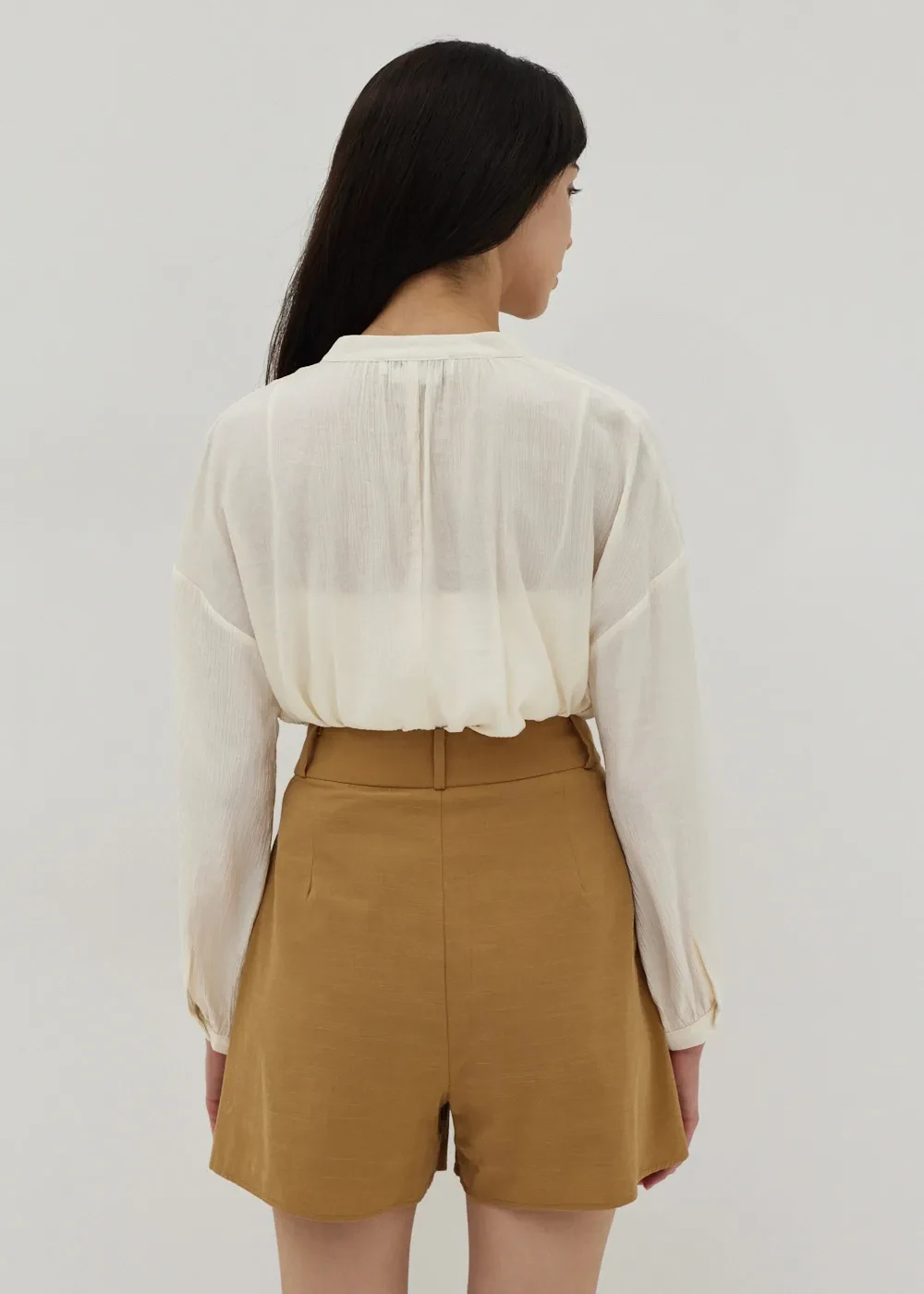 LEONIE STRAIGHT CUT SHORTS