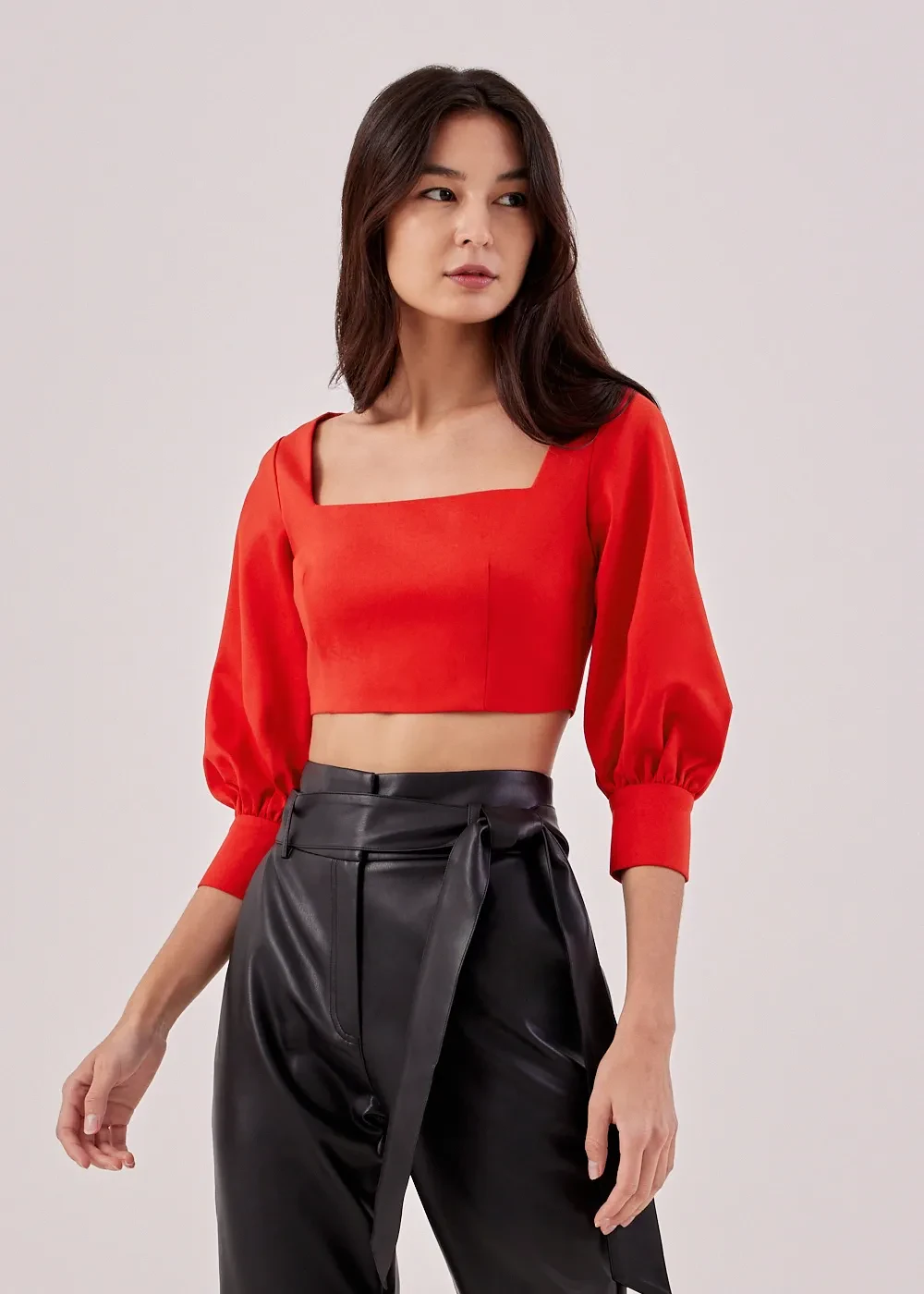 LEANA SQUARE NECK PUFF SLEEVE TOP