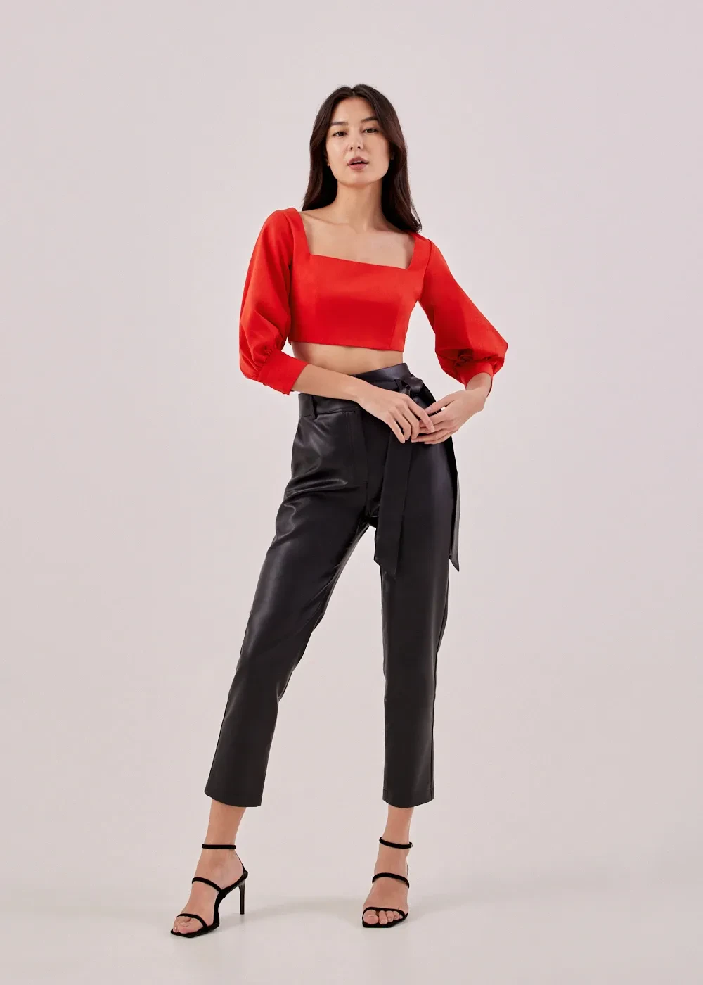 LEANA SQUARE NECK PUFF SLEEVE TOP