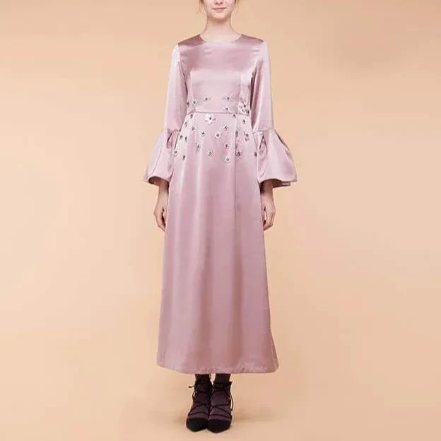 MAWAR EMBELLISHED DRESS PINK