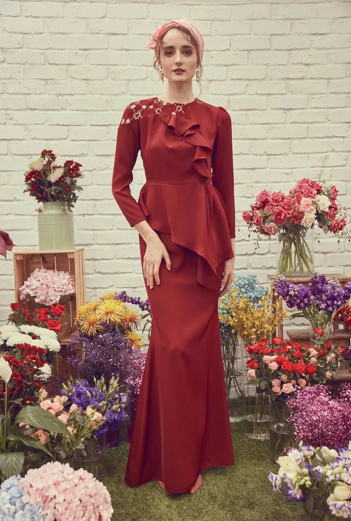 NUR KURUNG MODERN MAROON