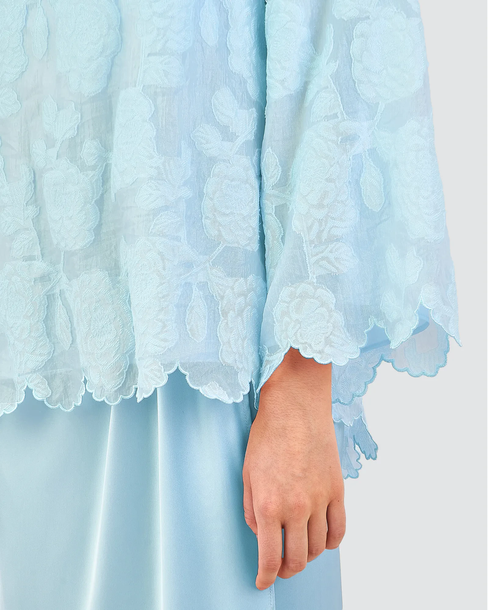 MAWAR KURUNG KEDAH SET IN OCEAN