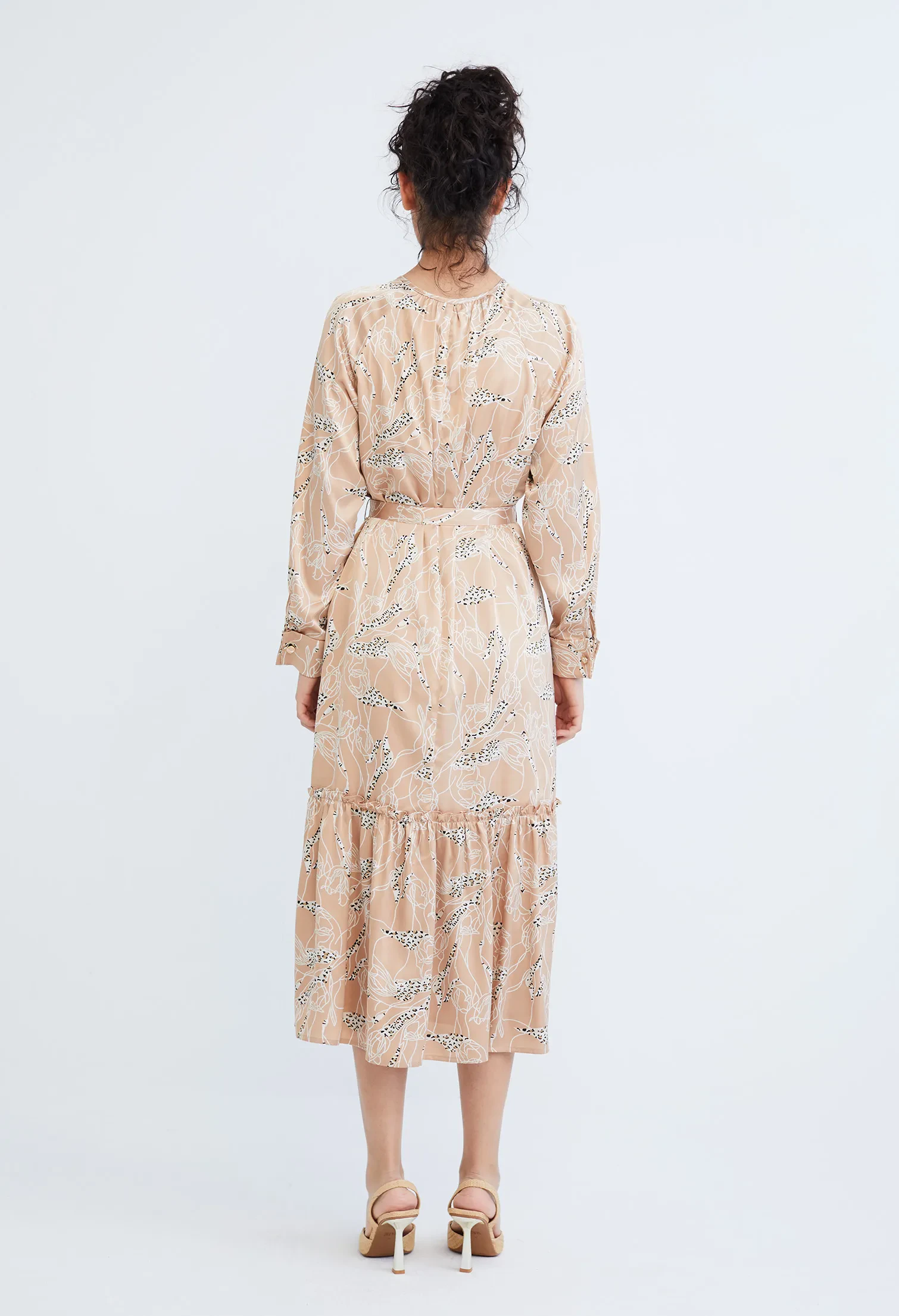 ABSTRACT ALLOVER FLORA BELTED DRESS [SAND]