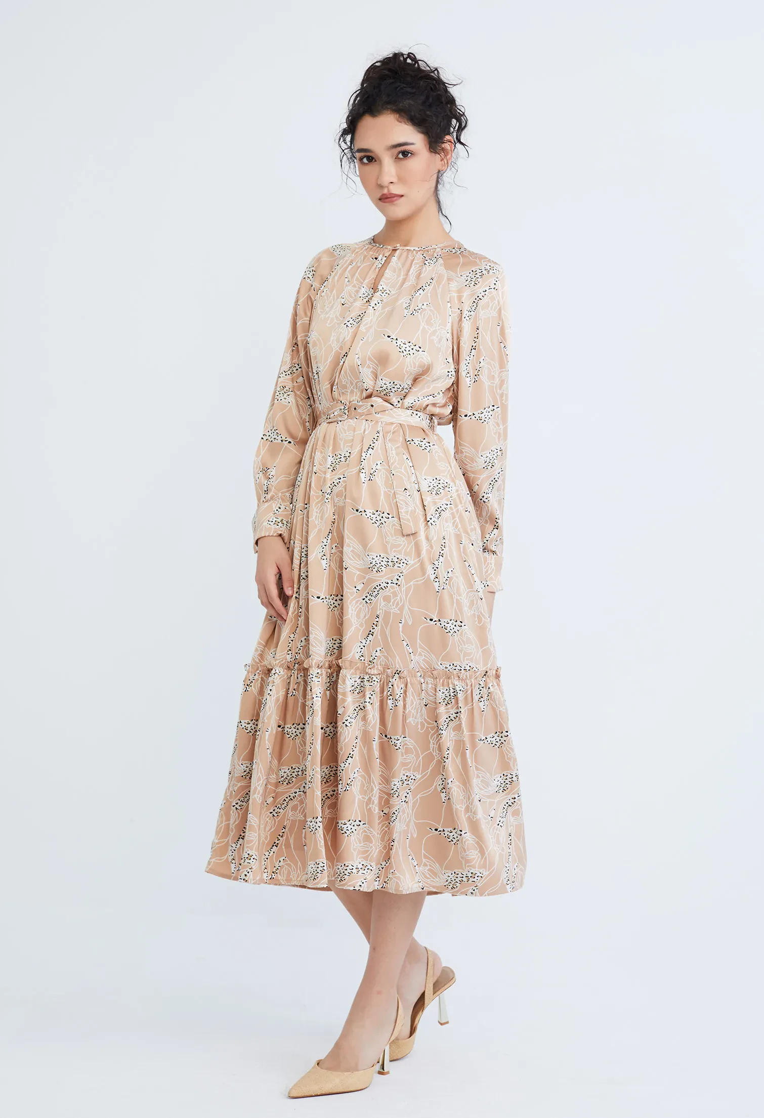 ABSTRACT ALLOVER FLORA BELTED DRESS [SAND]