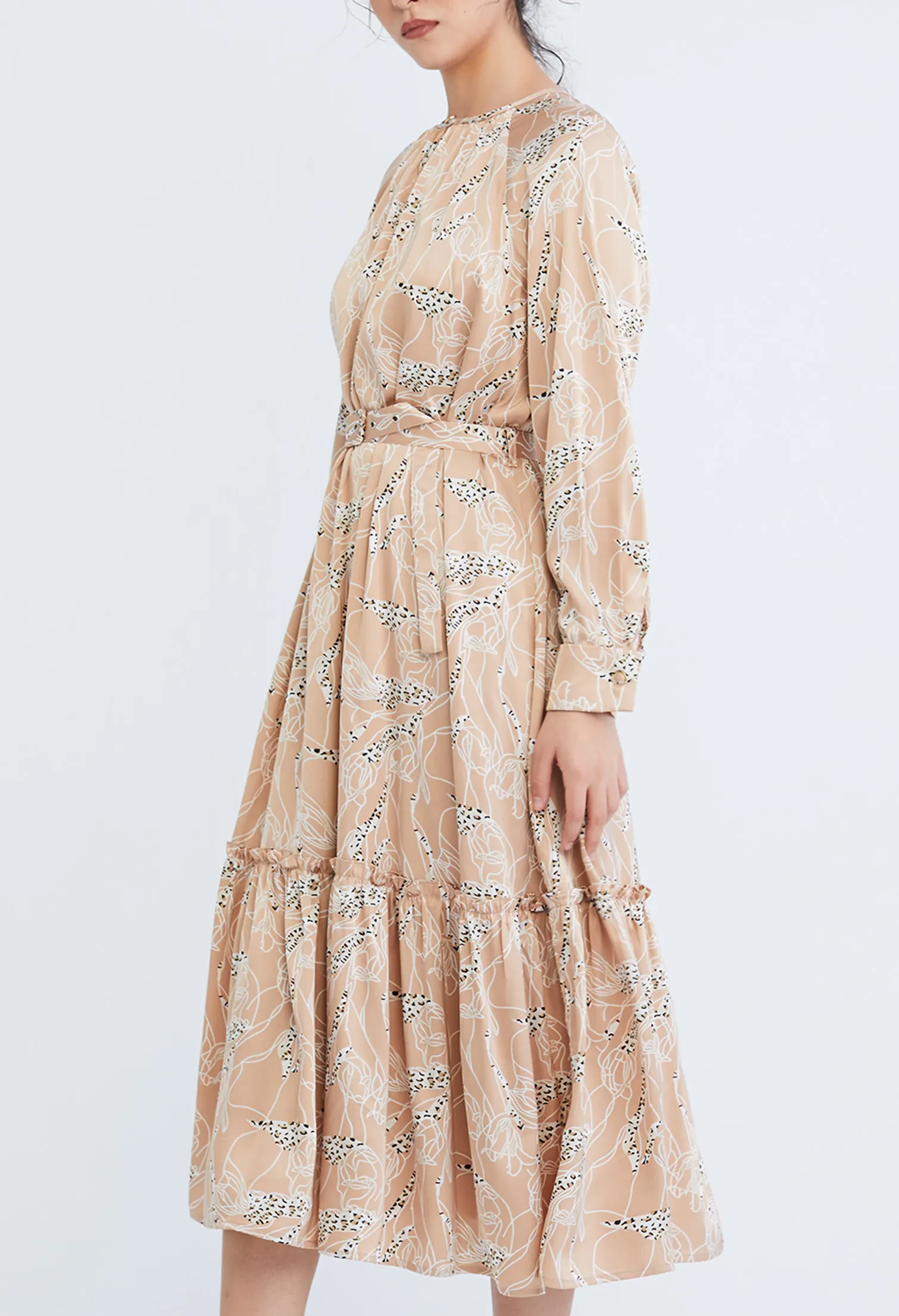 ABSTRACT ALLOVER FLORA BELTED DRESS [SAND]