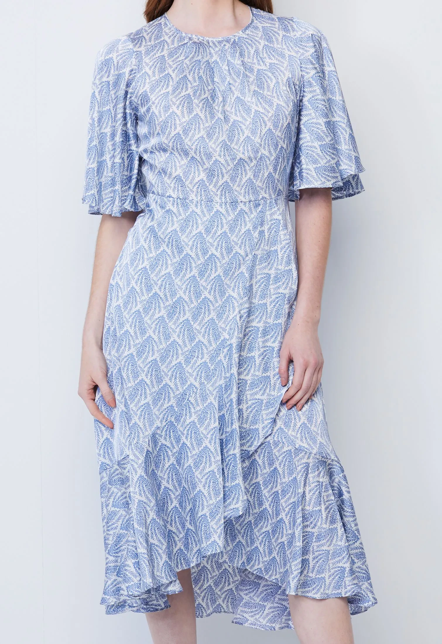 ALLOVER TWIG SATIN RUFFLE DRESS [BLUE]