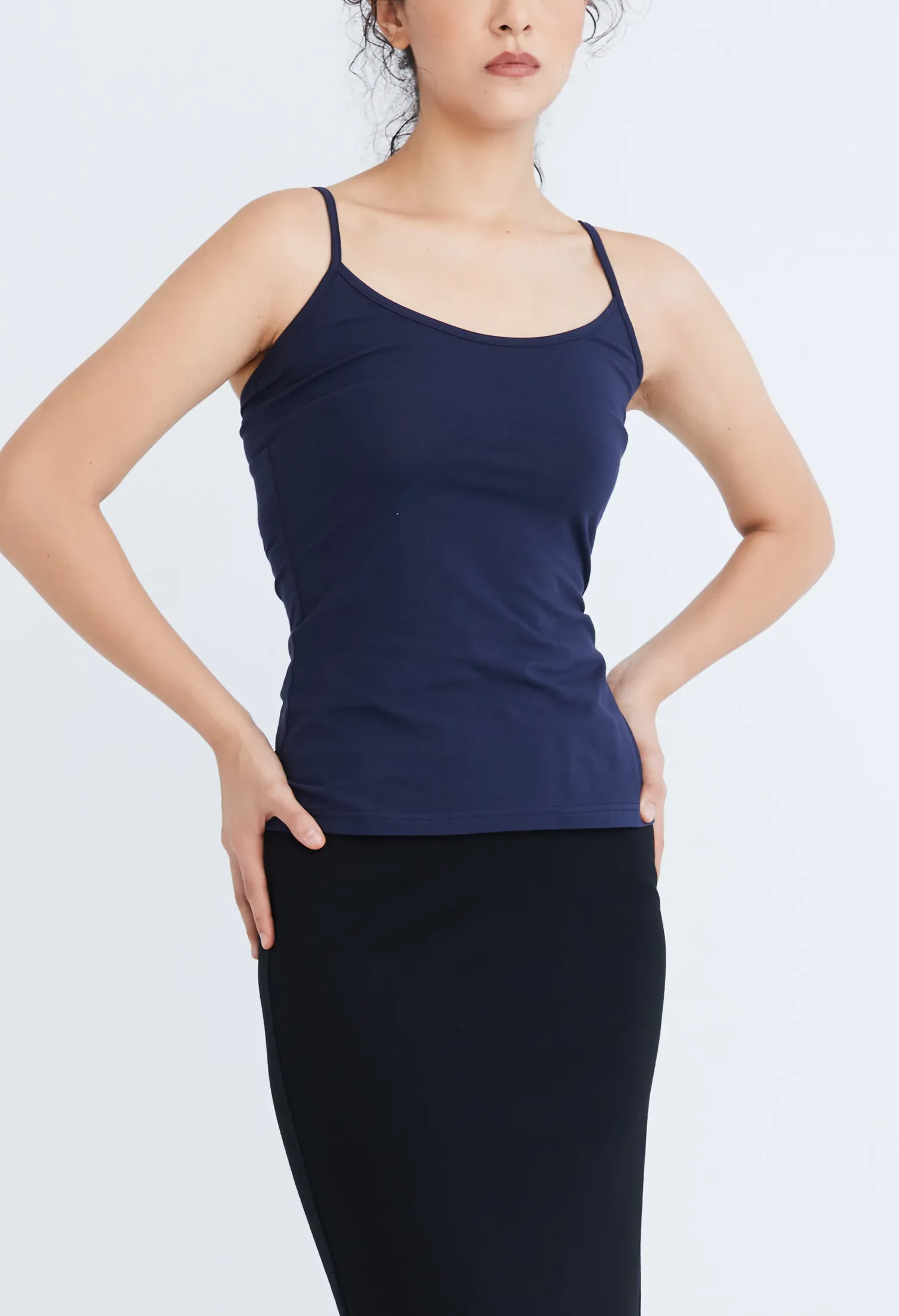 BASIC CAMI TOP [NAVY BLUE]
