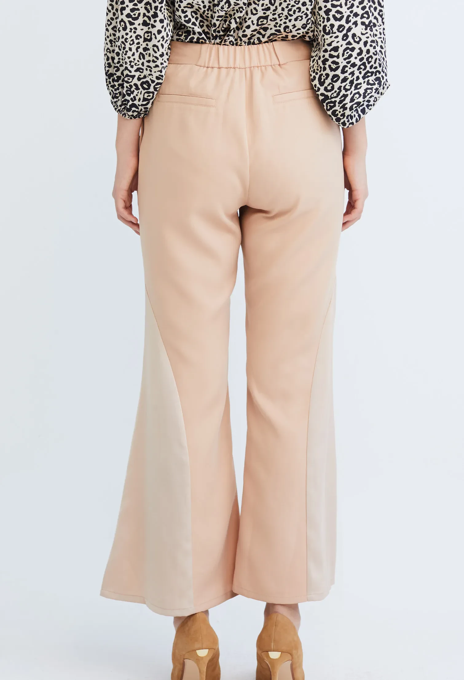 BELL TULIP BOTTOM CONTRAST SPLIT PANTS [BEIGE]