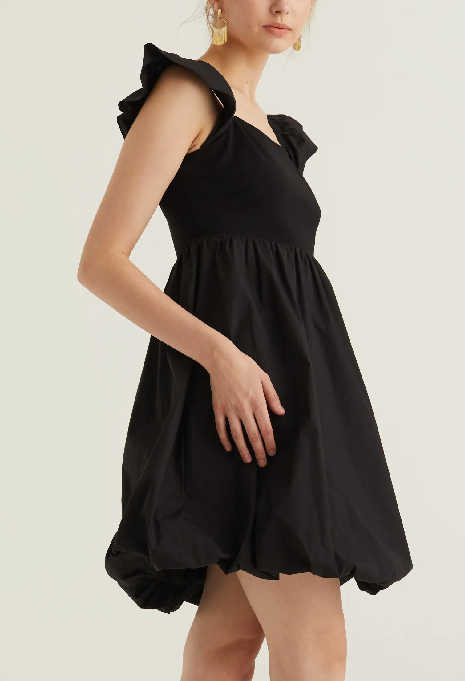 CAP SLEEVE BALLOON DETAIL DRESS [BLACK]