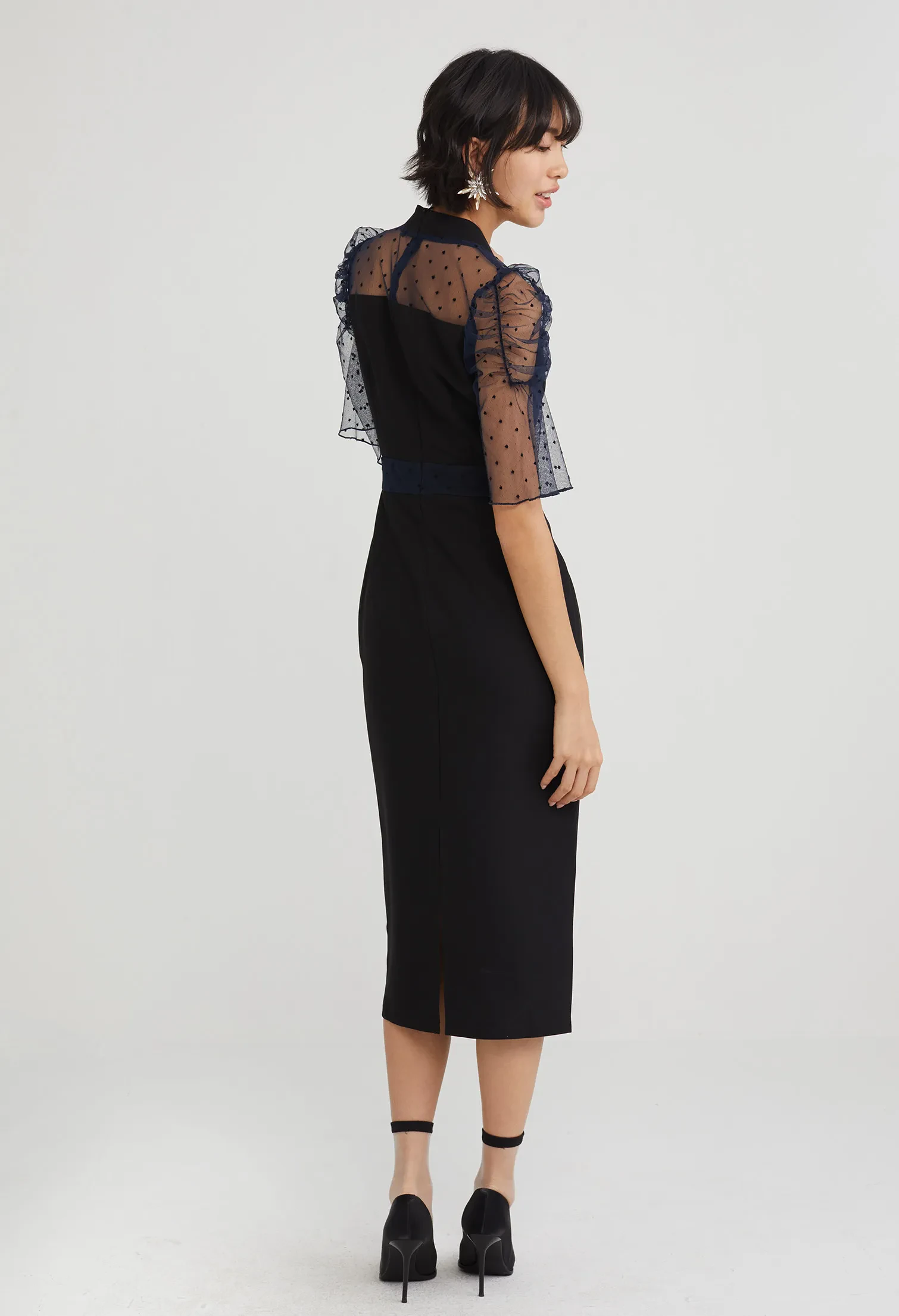 COCKTAIL SHEER SLEEVE MIDI DRESS [BLACK]