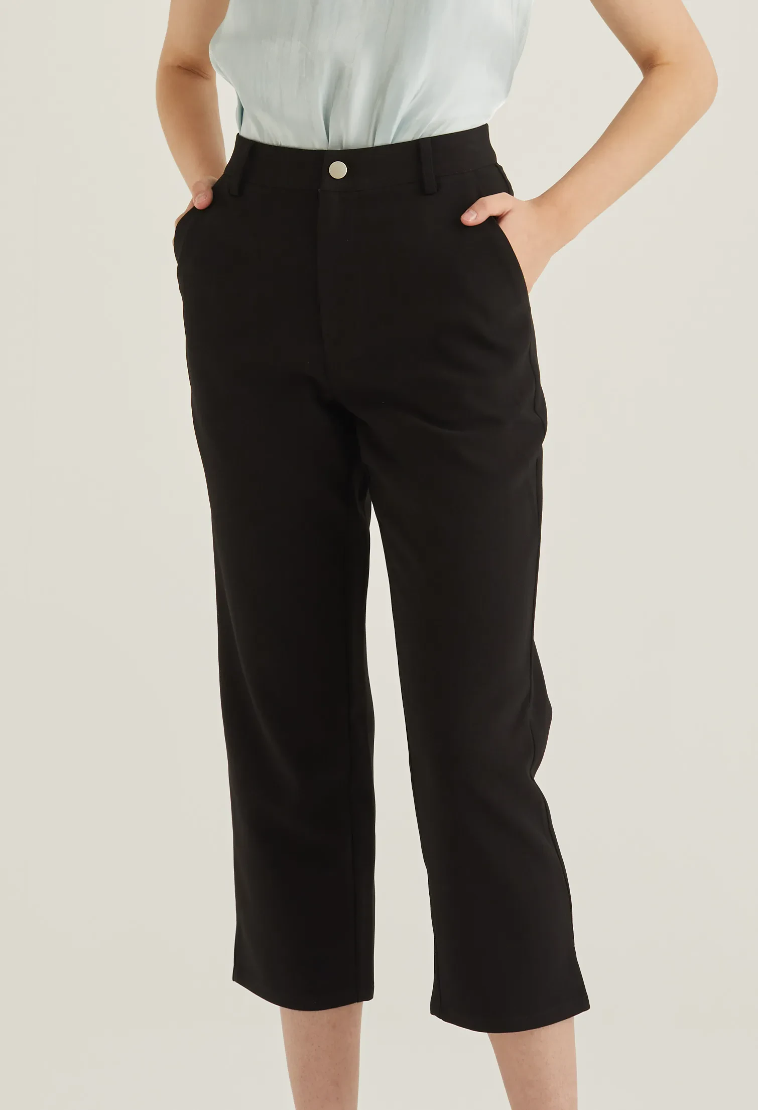 CROPPED OFFICE STRAIGHT CUT TROUSERS [BLACK]