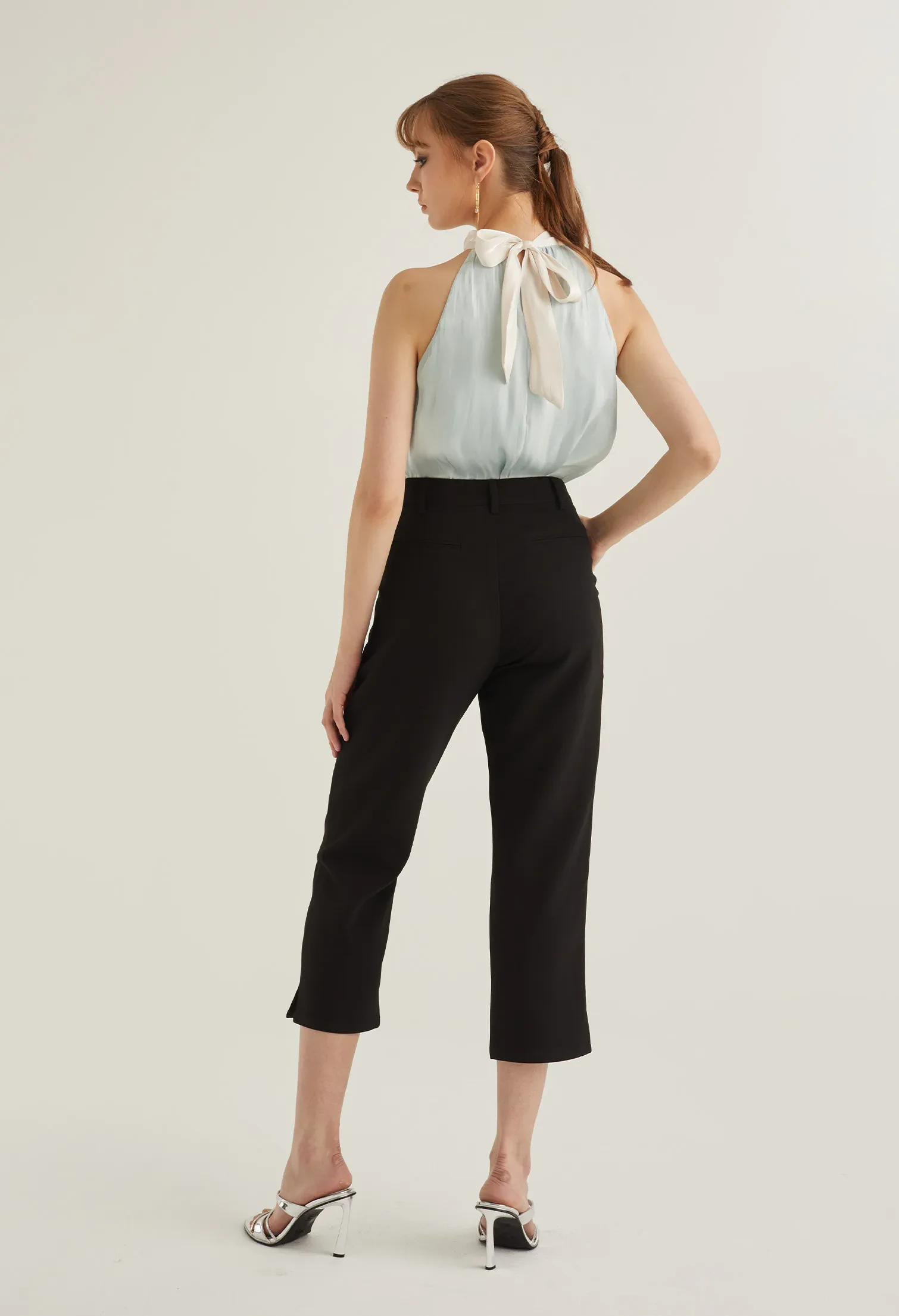 CROPPED OFFICE STRAIGHT CUT TROUSERS [BLACK]
