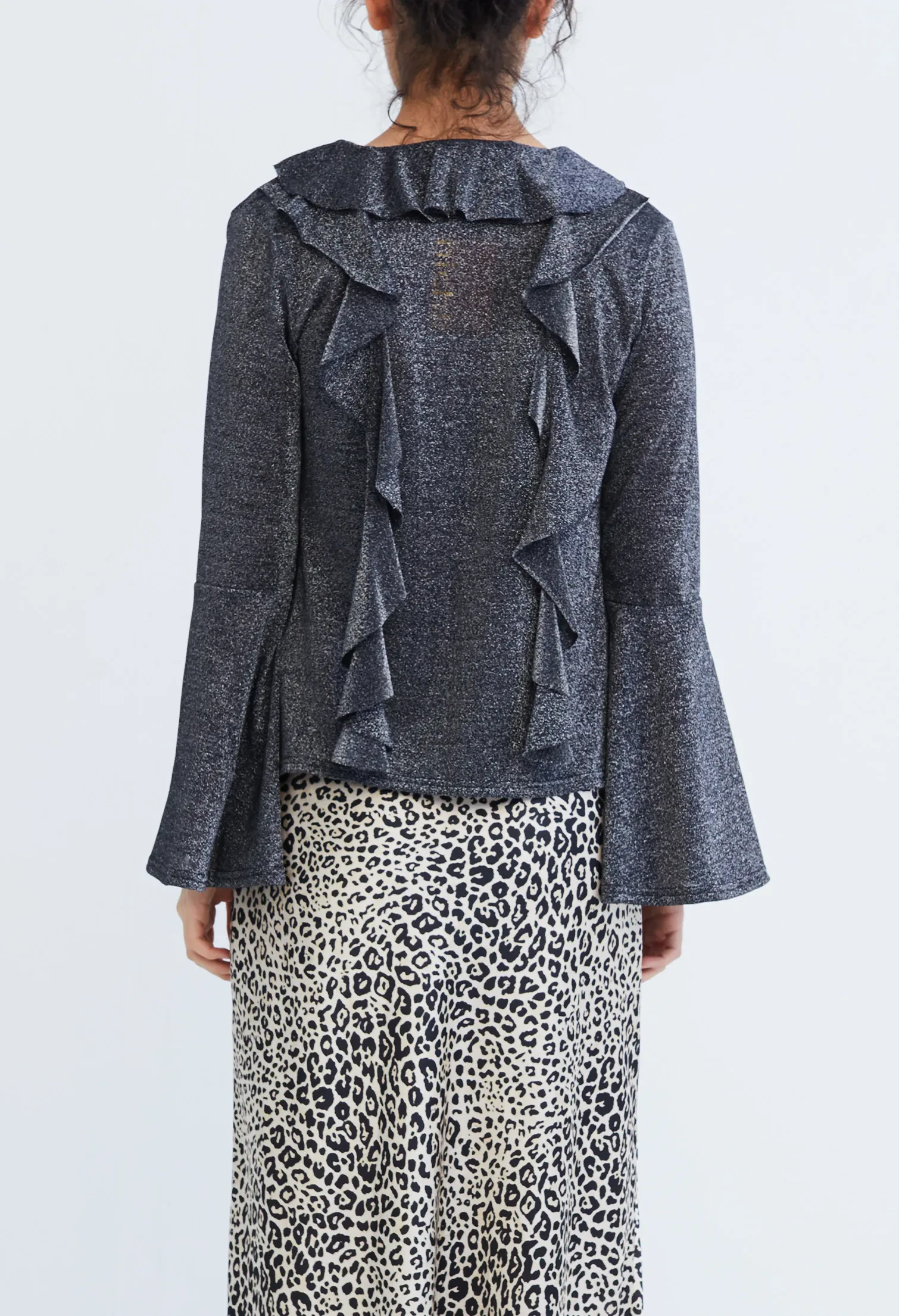 DROP PETAL RUFFLED TRUMPET SLEEVE CARDIGAN [BLACK]