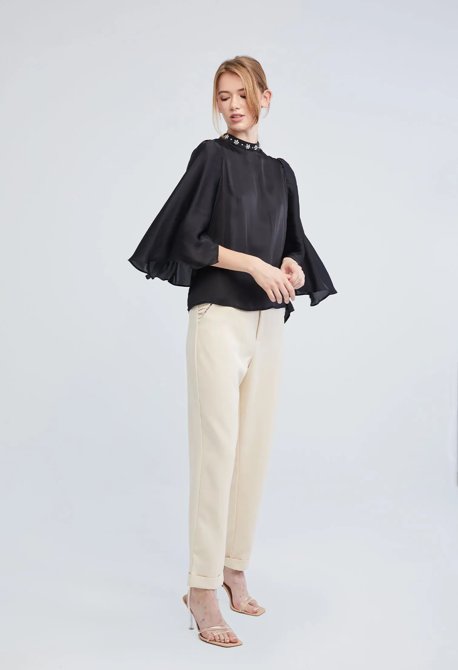 EMBELLISHED CAPE HIGH NECK BLOUSE [BLACK]