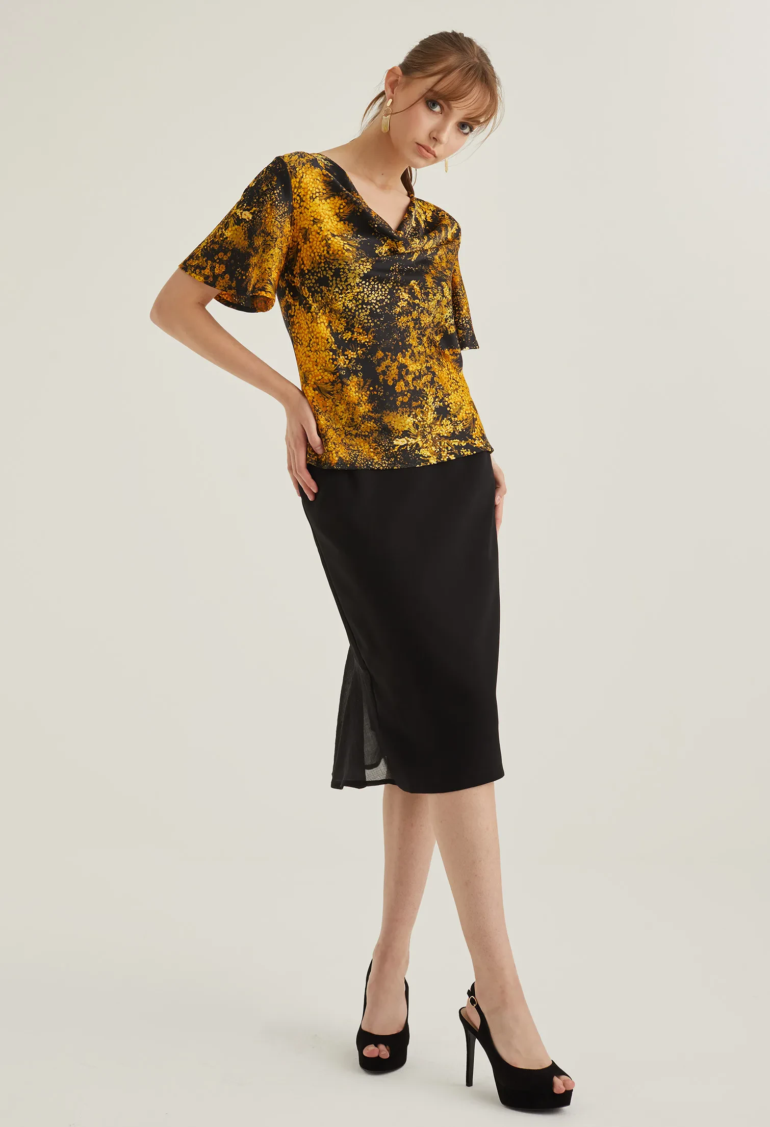 FLORAL BURST COWL NECK BLOUSE [BLACK]