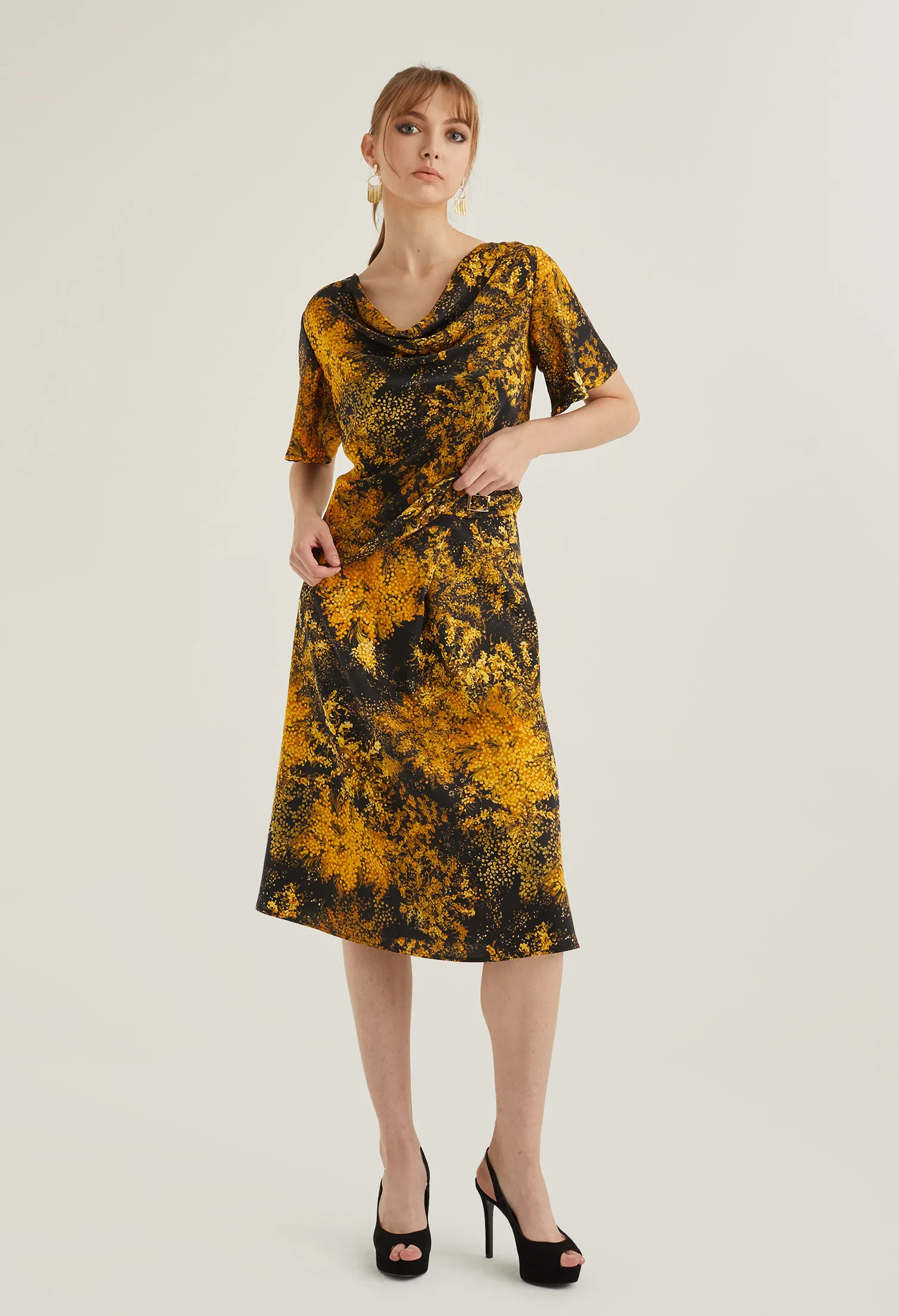 FLORAL BURST COWL NECK BLOUSE [BLACK]