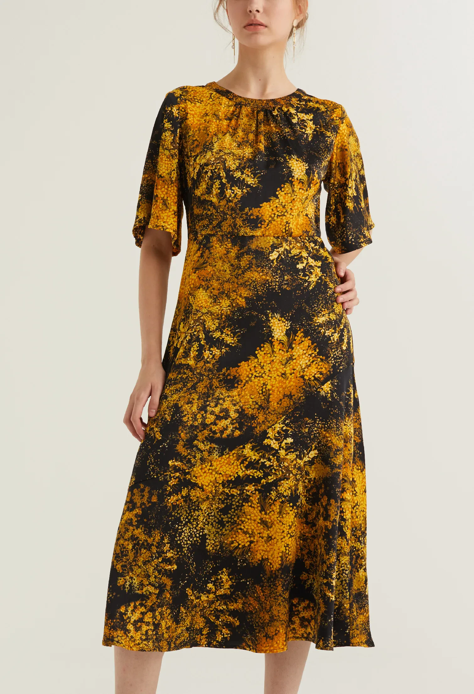 FLORAL BURST SHEATH DRESS [BLACK]