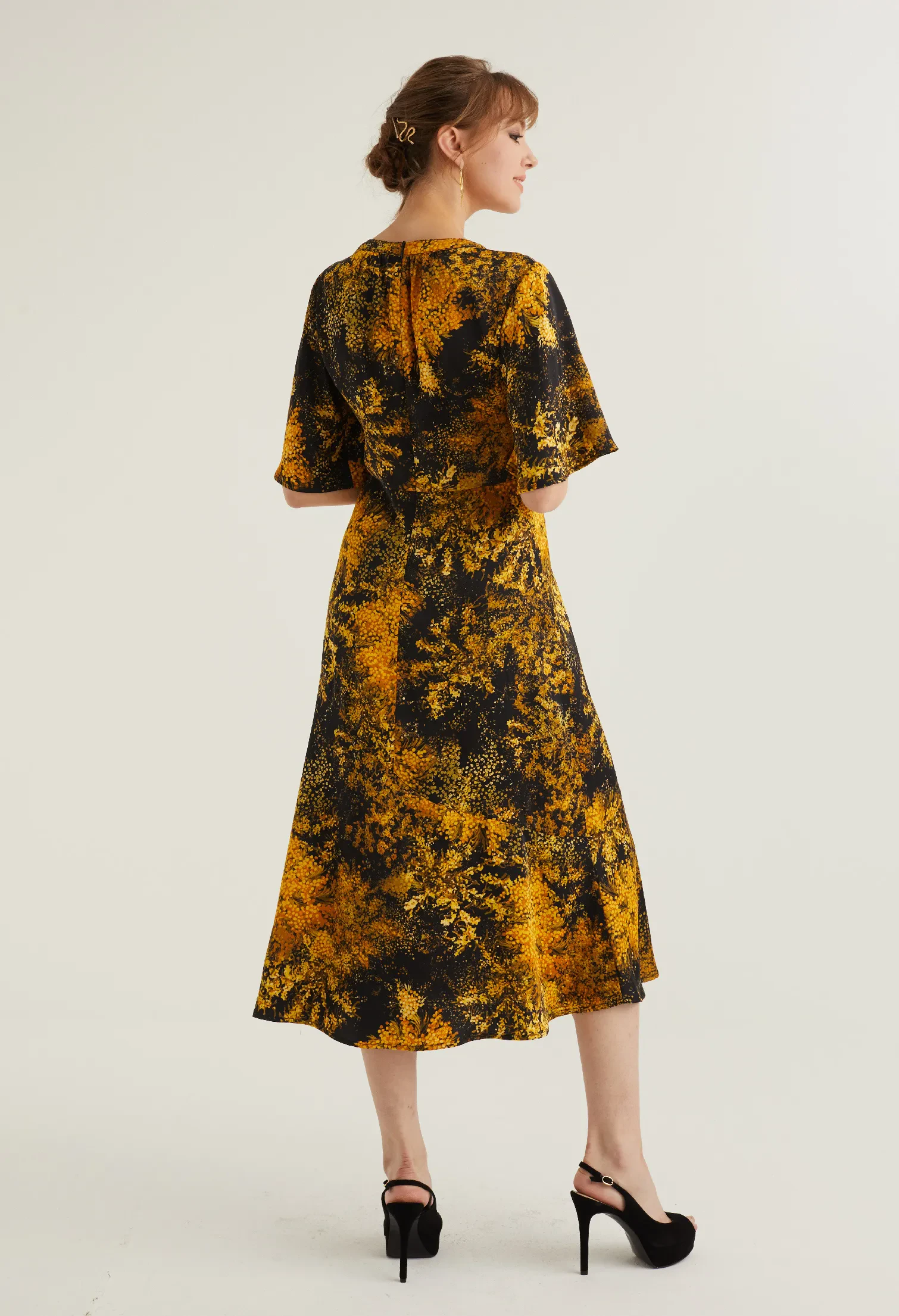 FLORAL BURST SHEATH DRESS [BLACK]