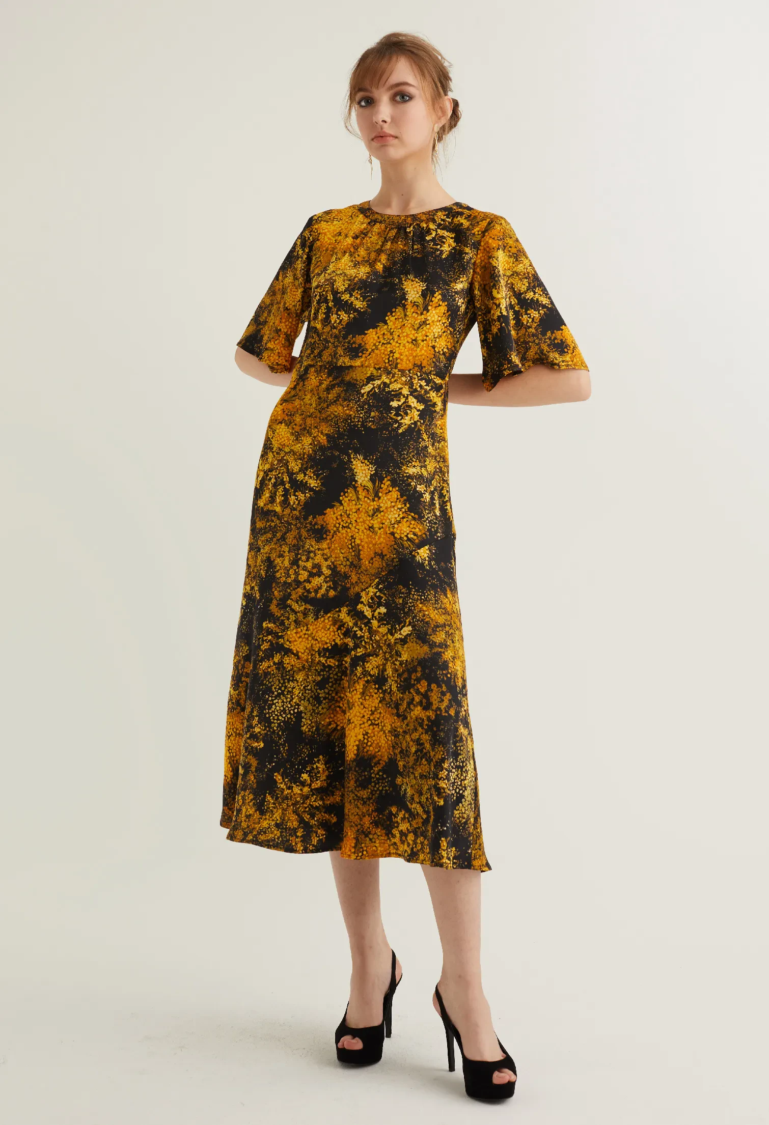 FLORAL BURST SHEATH DRESS [BLACK]