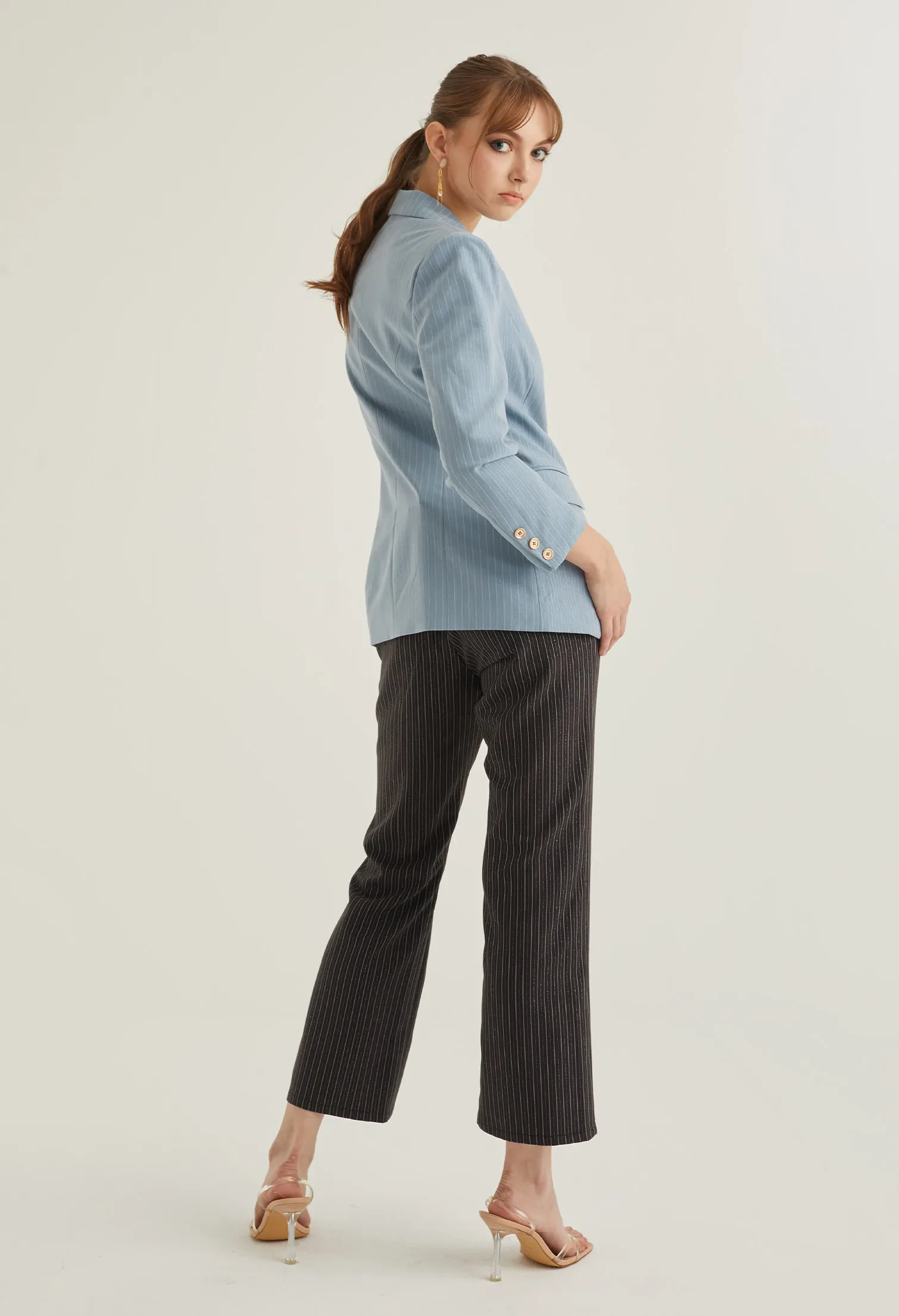 FRONT SLIT STRIPED SMART TROUSERS [BLACK]