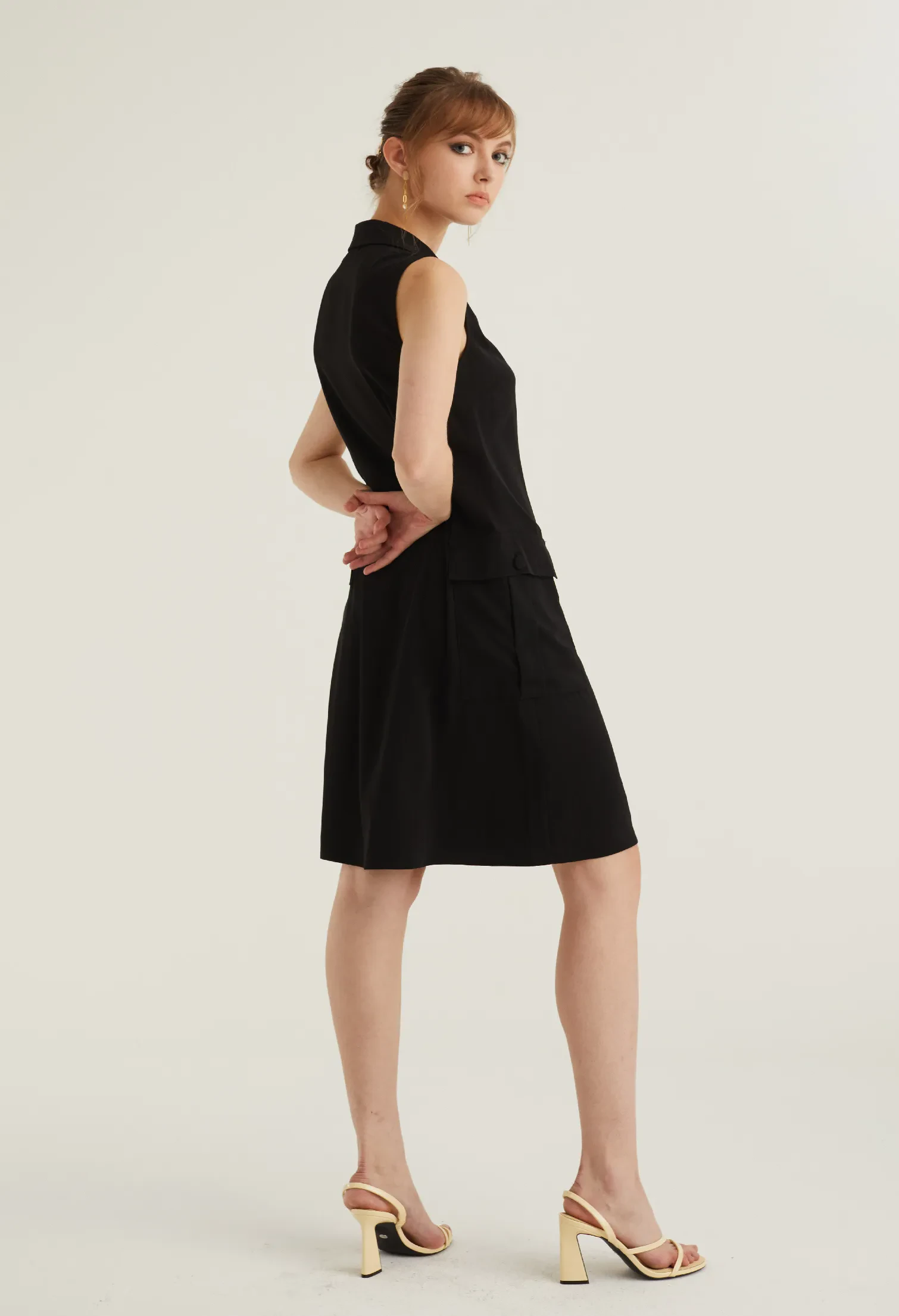 FULL BUTTON VEST UTILITY DRESS [BLACK]
