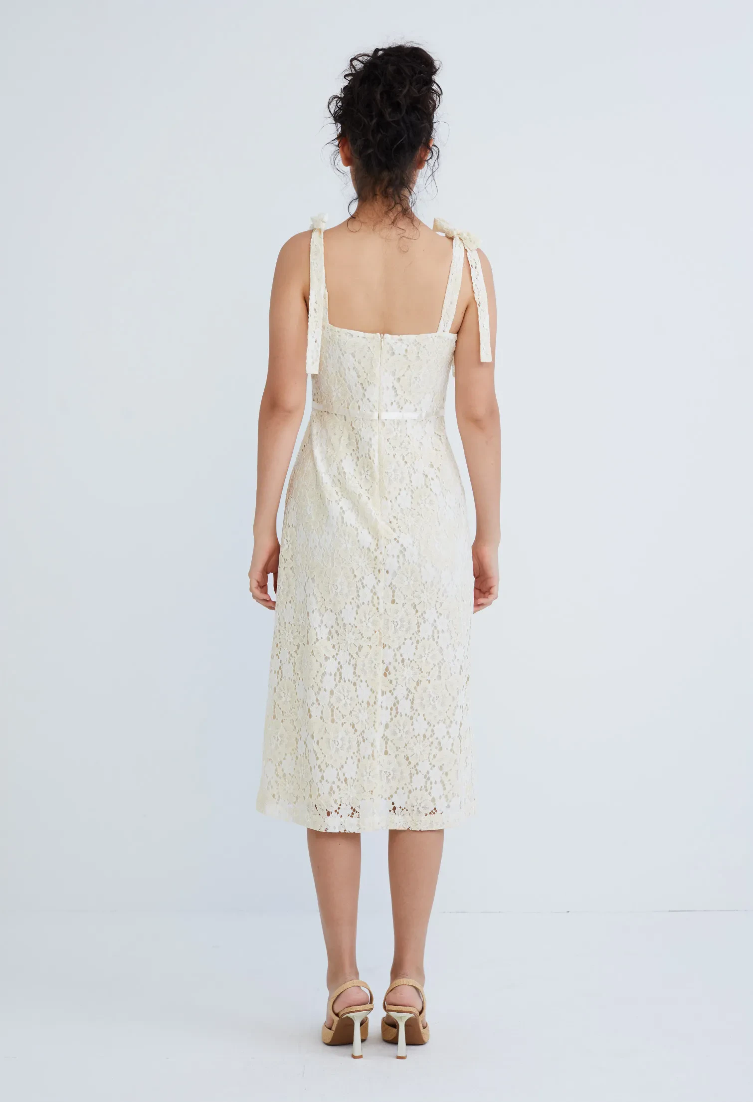 GUIPURE LACE BUSTIER CAMI TIE-SHOULDER DRESS [BEIGE]
