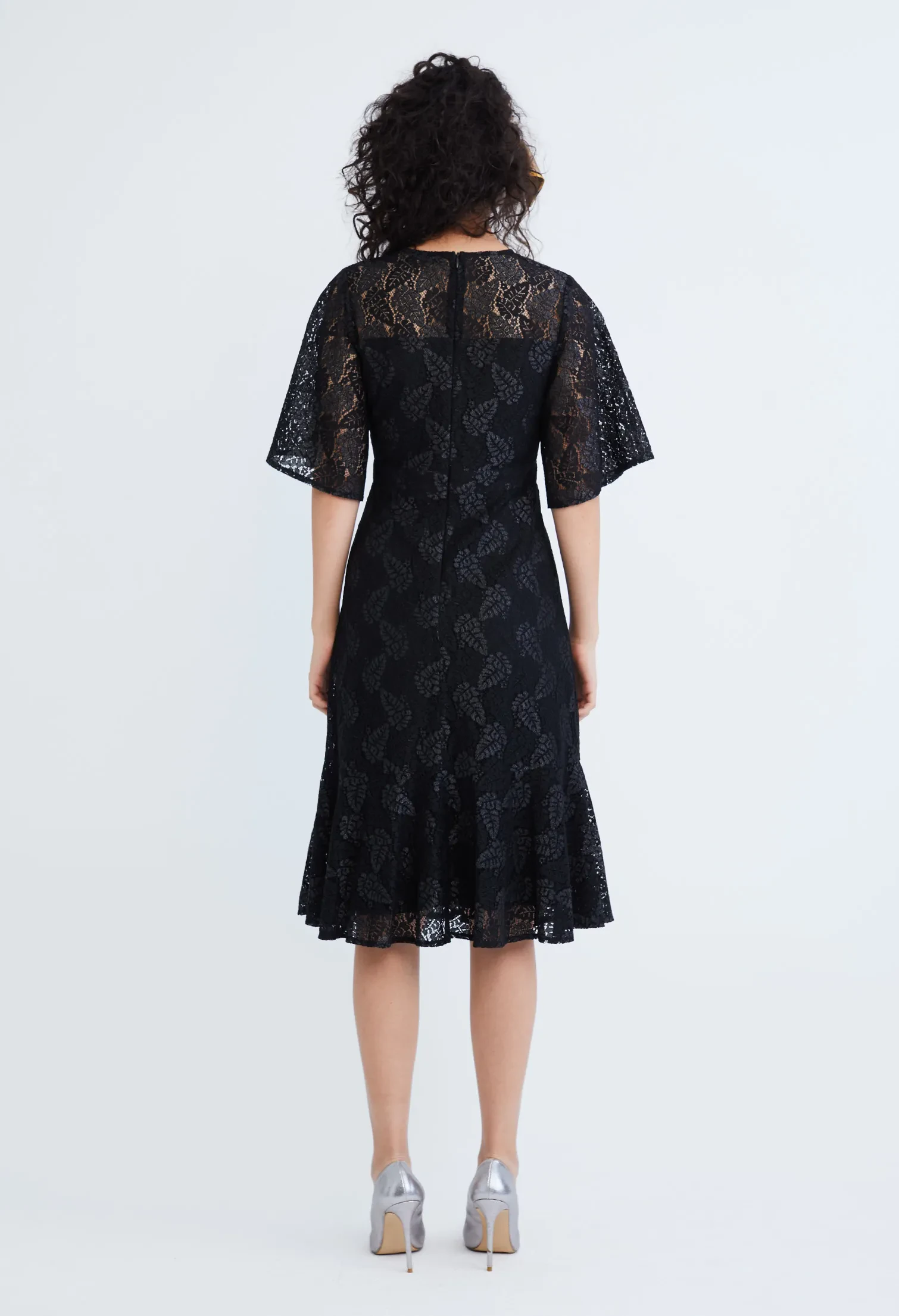 LACE PEARL BELTED COCKTAIL DRESS [BLACK]