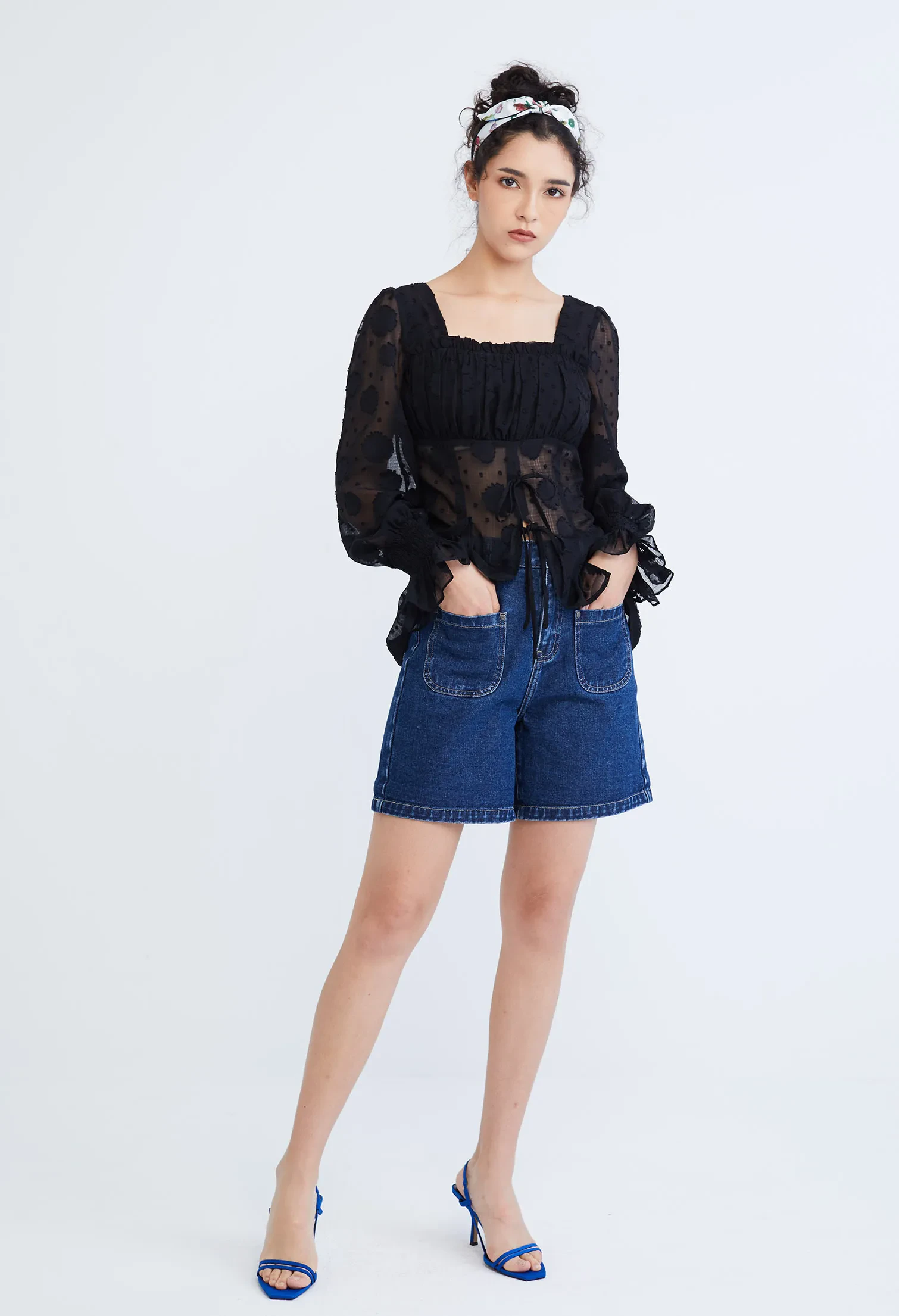 LACEY COTTAGE RUCH SQUARE NECK TOP [BLACK]