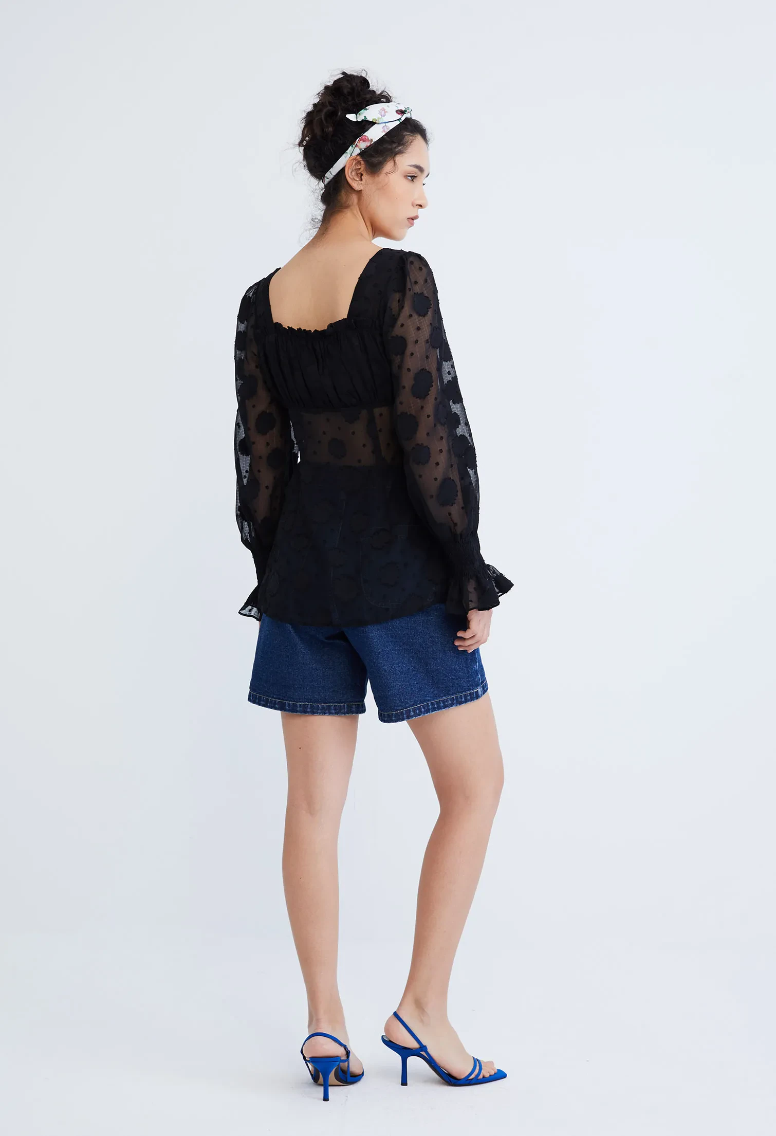 LACEY COTTAGE RUCH SQUARE NECK TOP [BLACK]