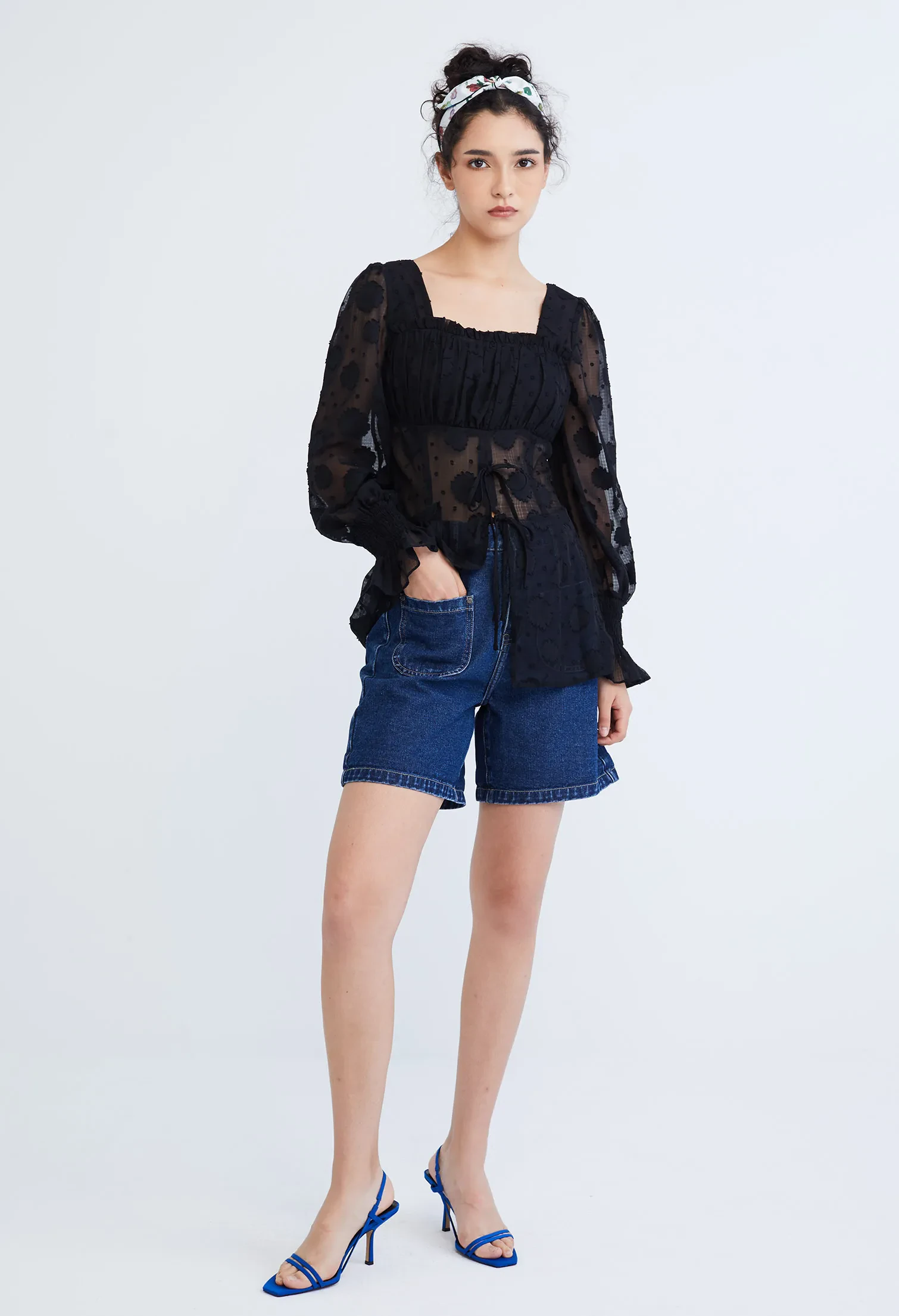LACEY COTTAGE RUCH SQUARE NECK TOP [BLACK]