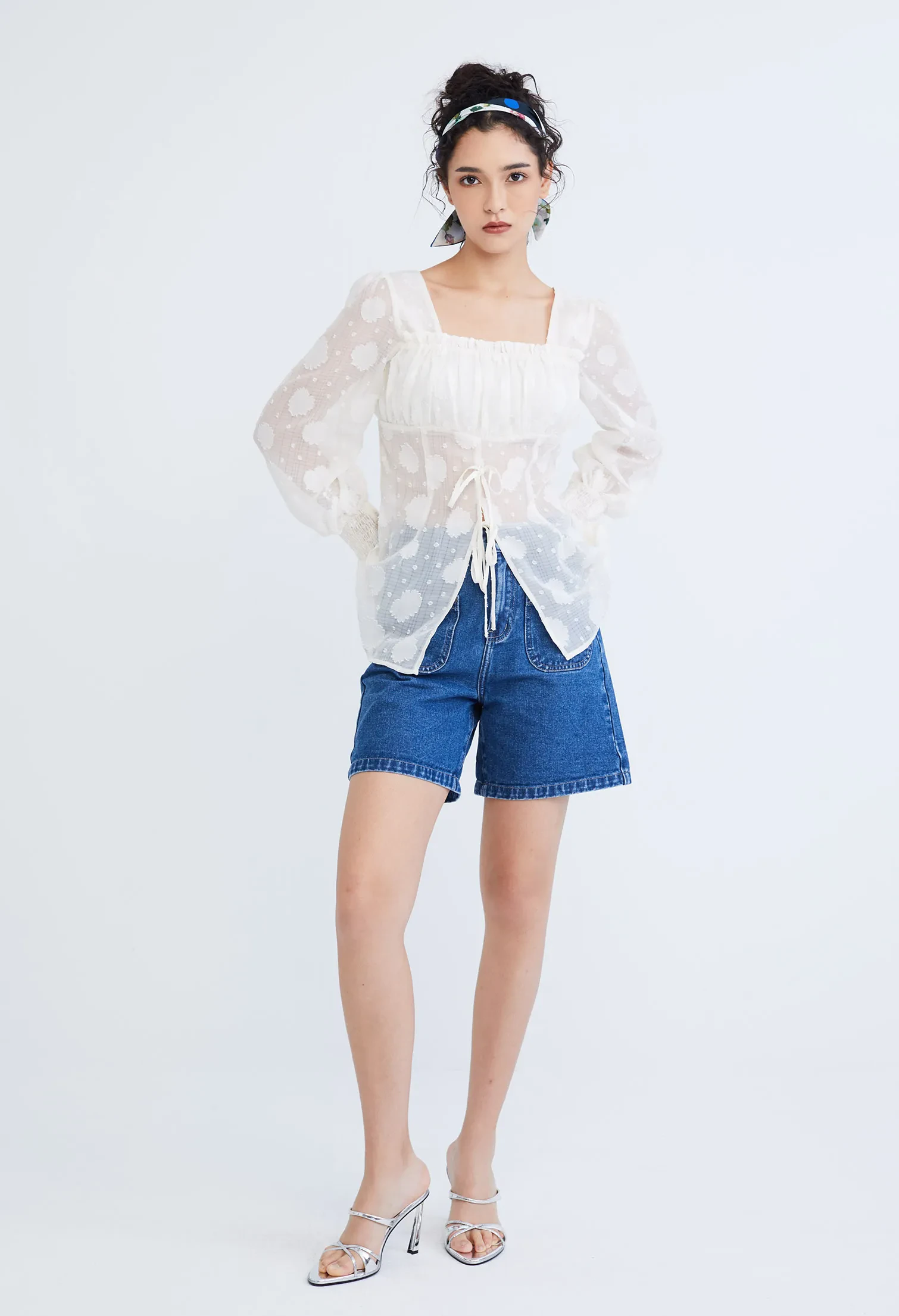 LACEY COTTAGE RUCH SQUARE NECK TOP [OFF WHITE]