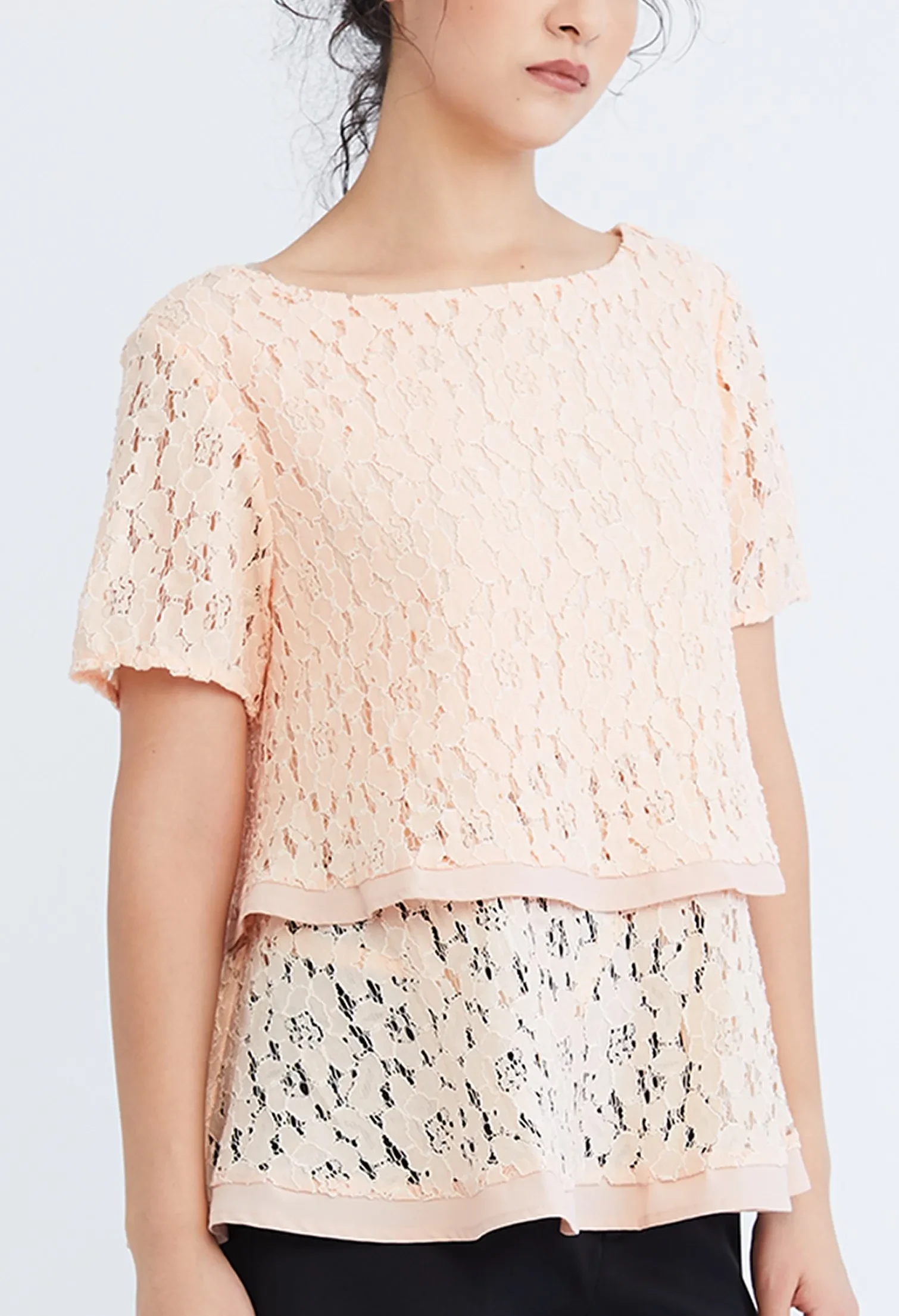 LAYERED TIERED LACE BLOUSE [BEIGE]