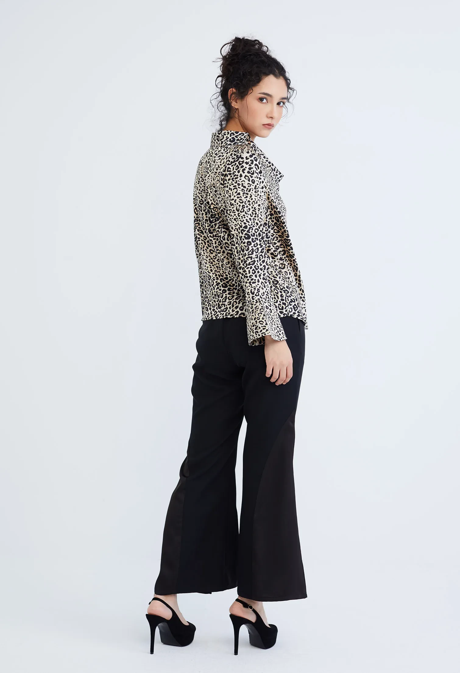 LEOPARD SPOTTED COWL DROP NECKLINE BLOUSE [BLACK]