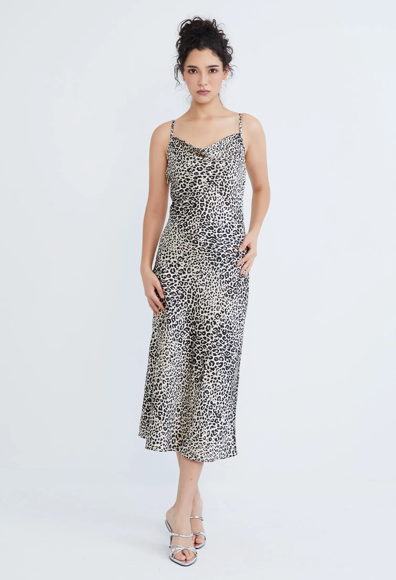 LEOPARD SPOTTED MIDI SLIP DRESS [BLACK]