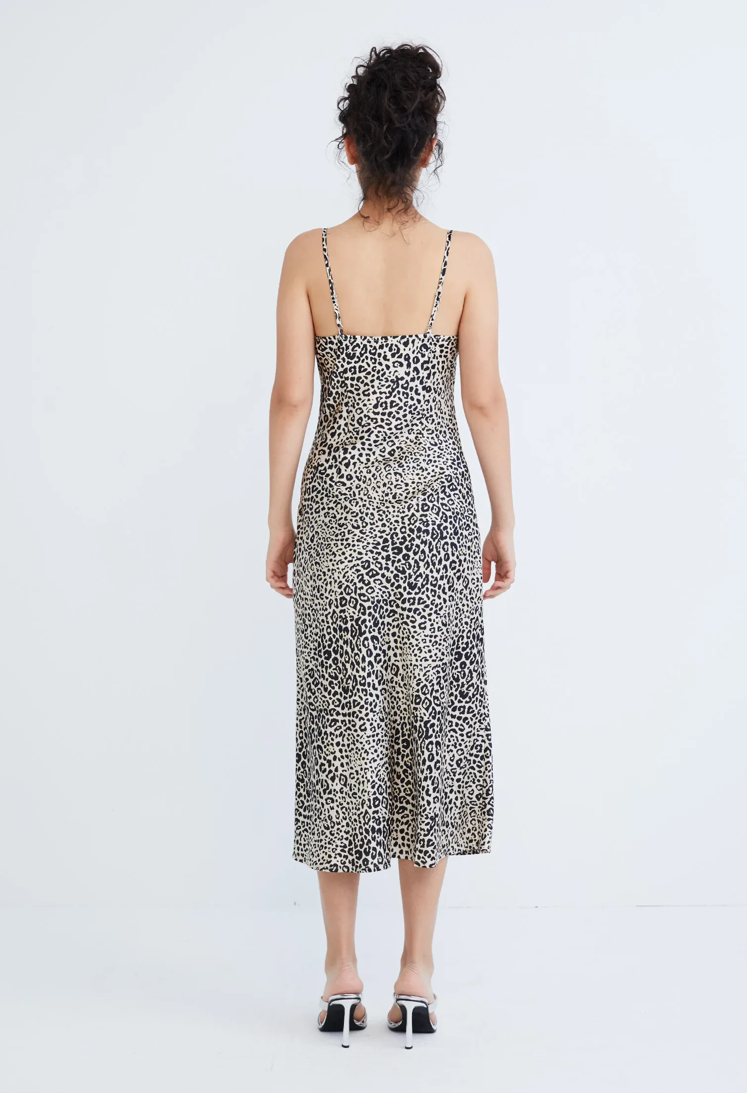 LEOPARD SPOTTED MIDI SLIP DRESS [BLACK]