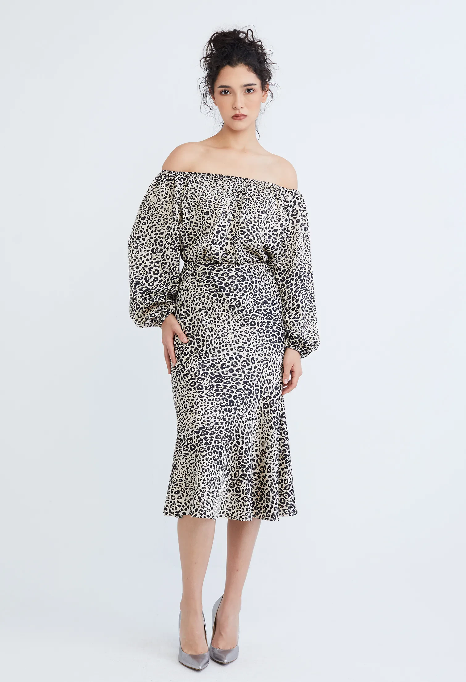 LEOPARD SPOTTED PRINT BLOUSE [BLACK]