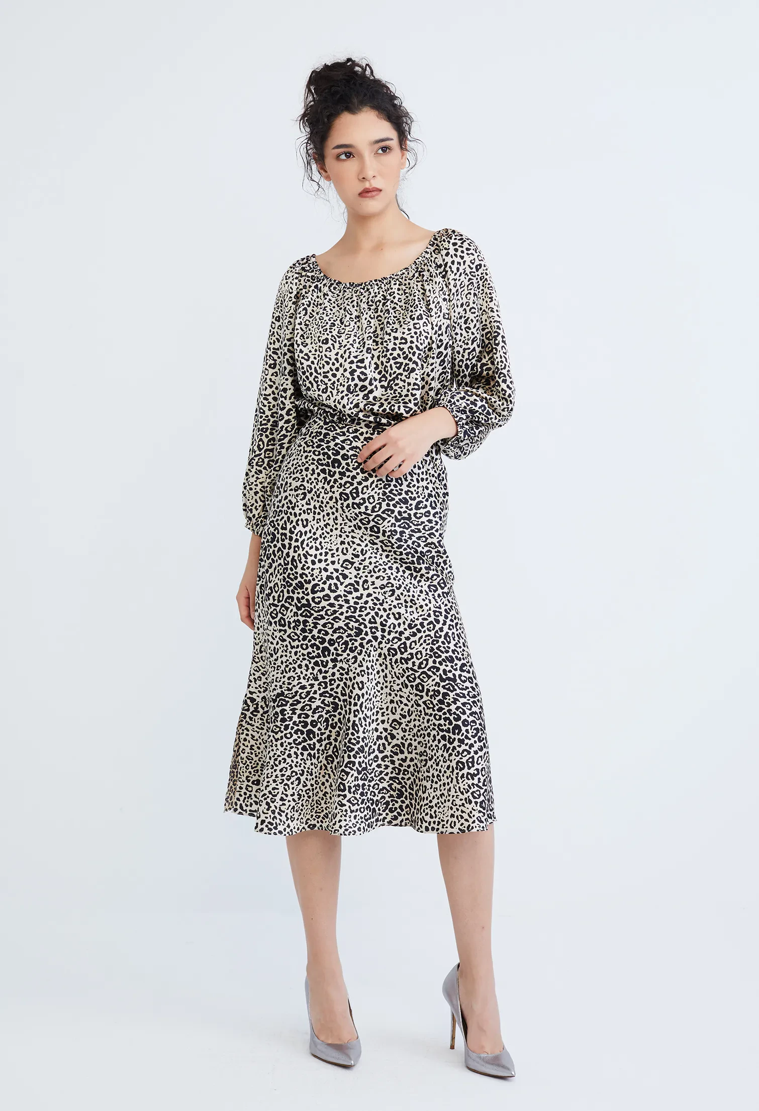 LEOPARD SPOTTED PRINT BLOUSE [BLACK]
