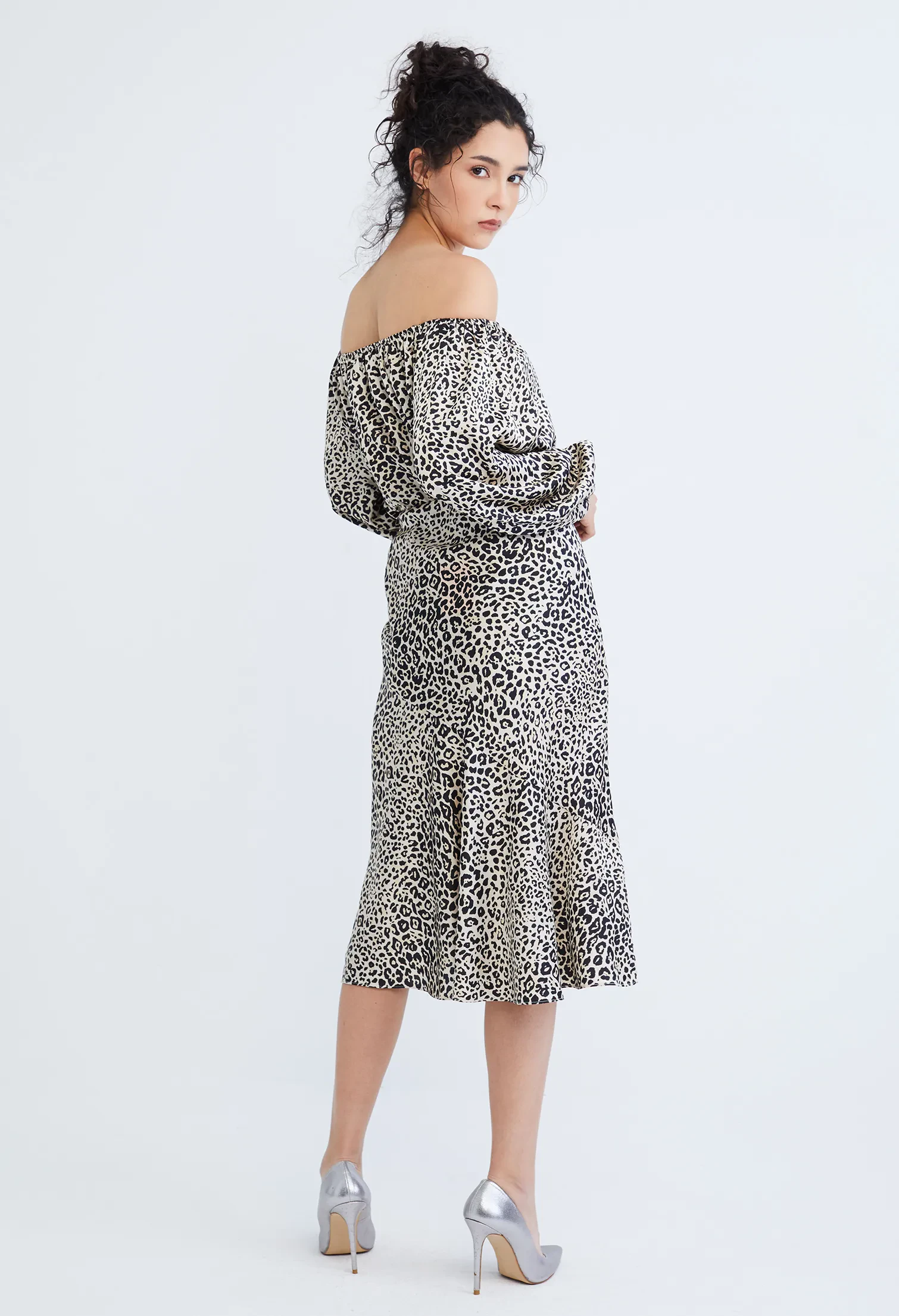 LEOPARD SPOTTED PRINT BLOUSE [BLACK]