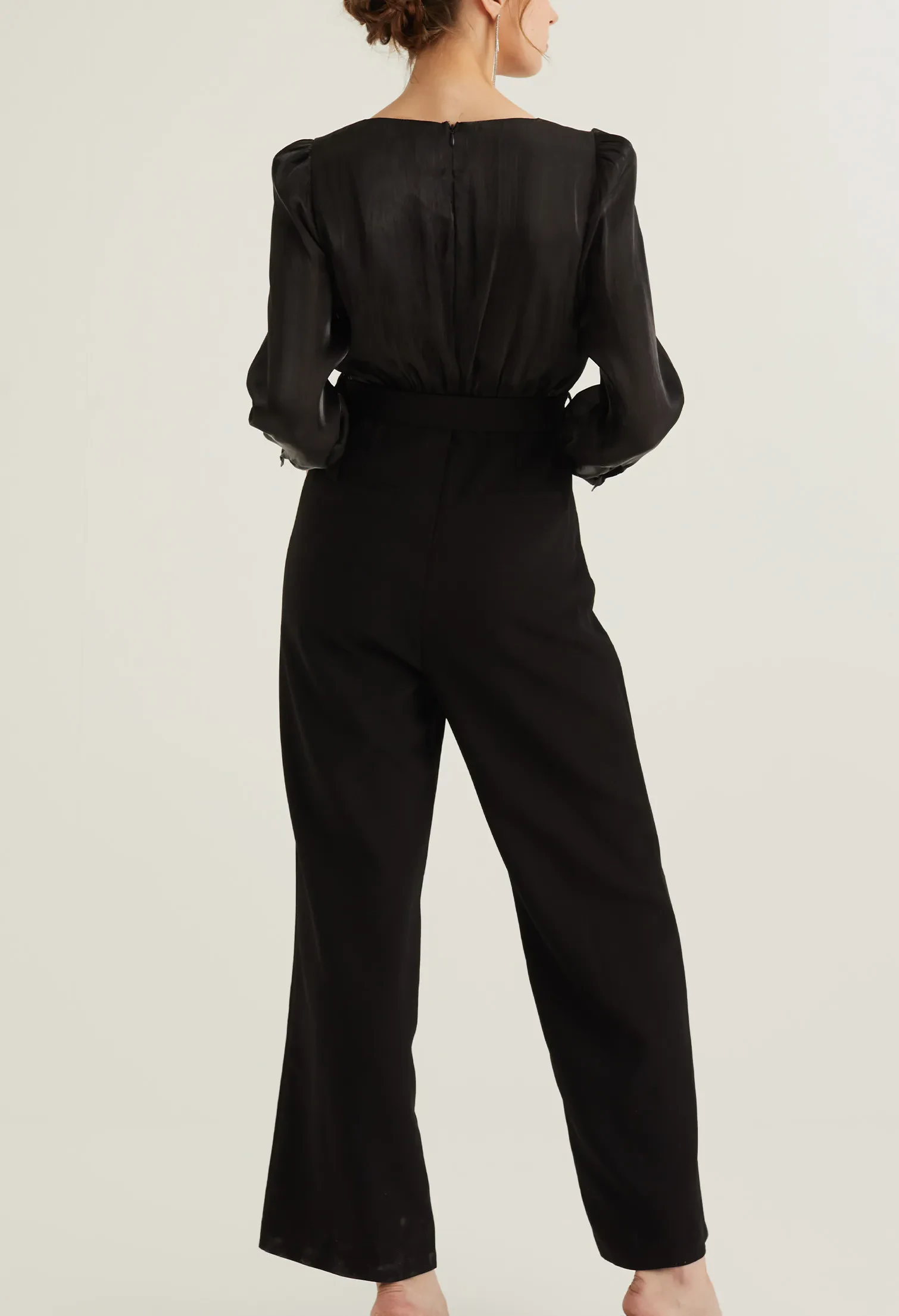 REFLECTIVE PARTY BELTED JUMPSUIT [BLACK]
