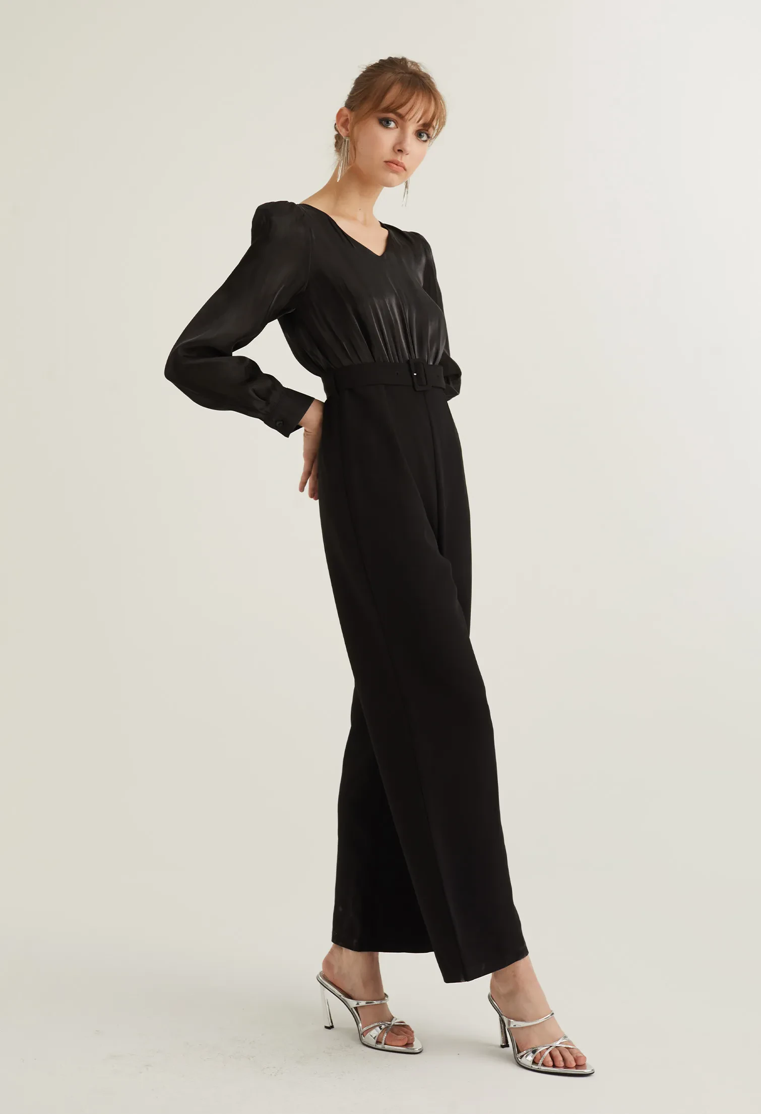 REFLECTIVE PARTY BELTED JUMPSUIT [BLACK]