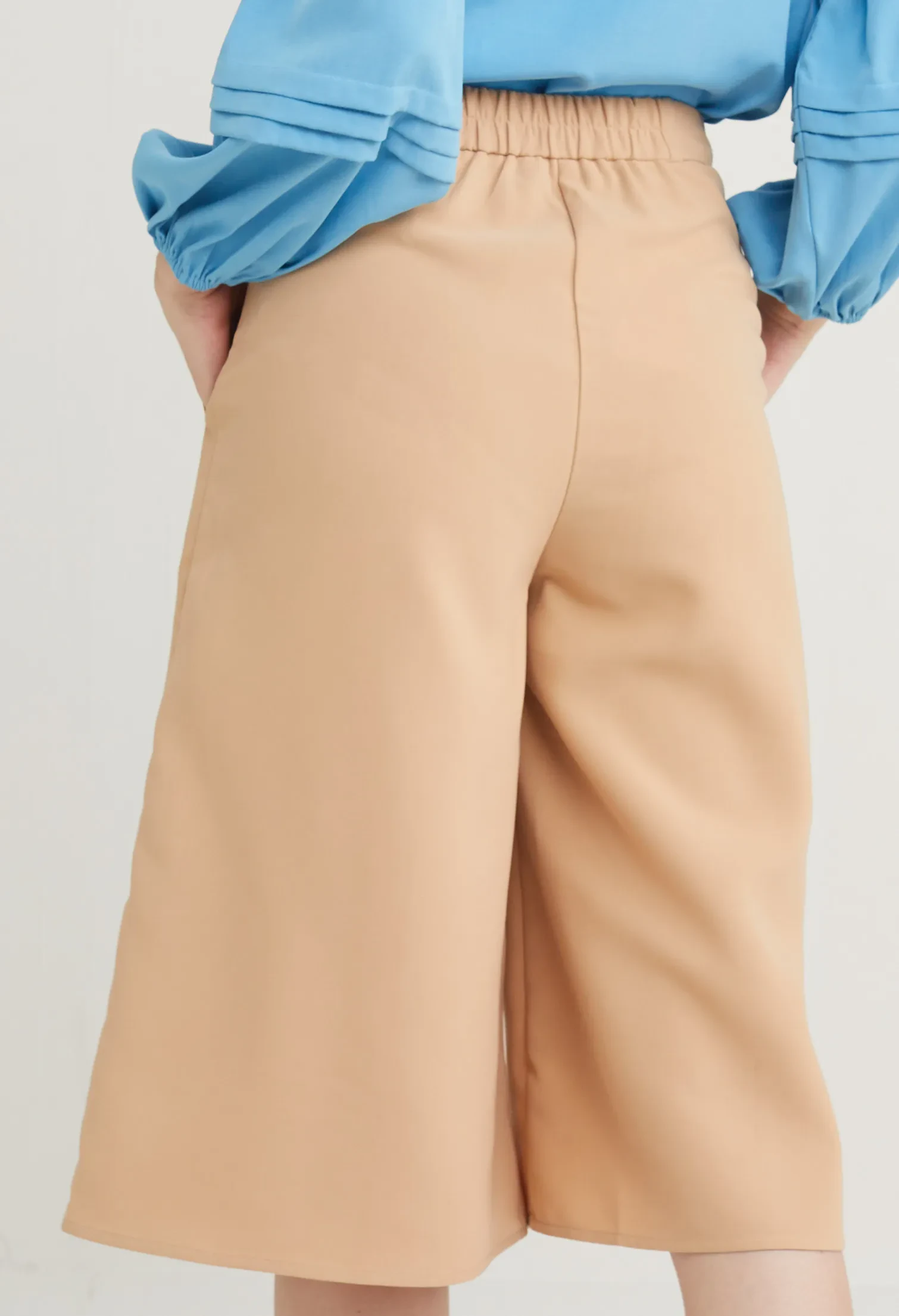 RELAXED WIDE LEG PANTS [KHAKI]