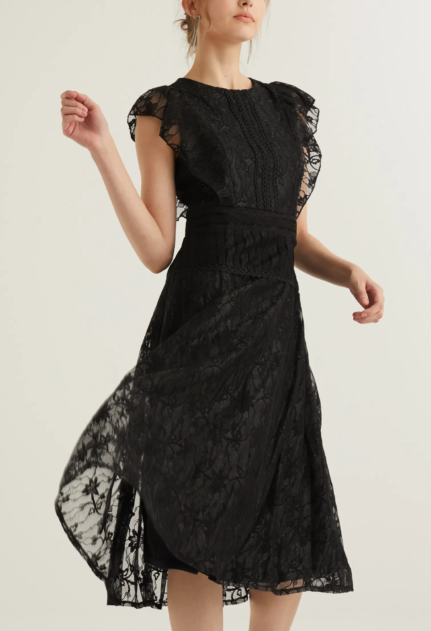 RUFFLE LACE DETAIL COCKTAIL DRESS [BLACK]