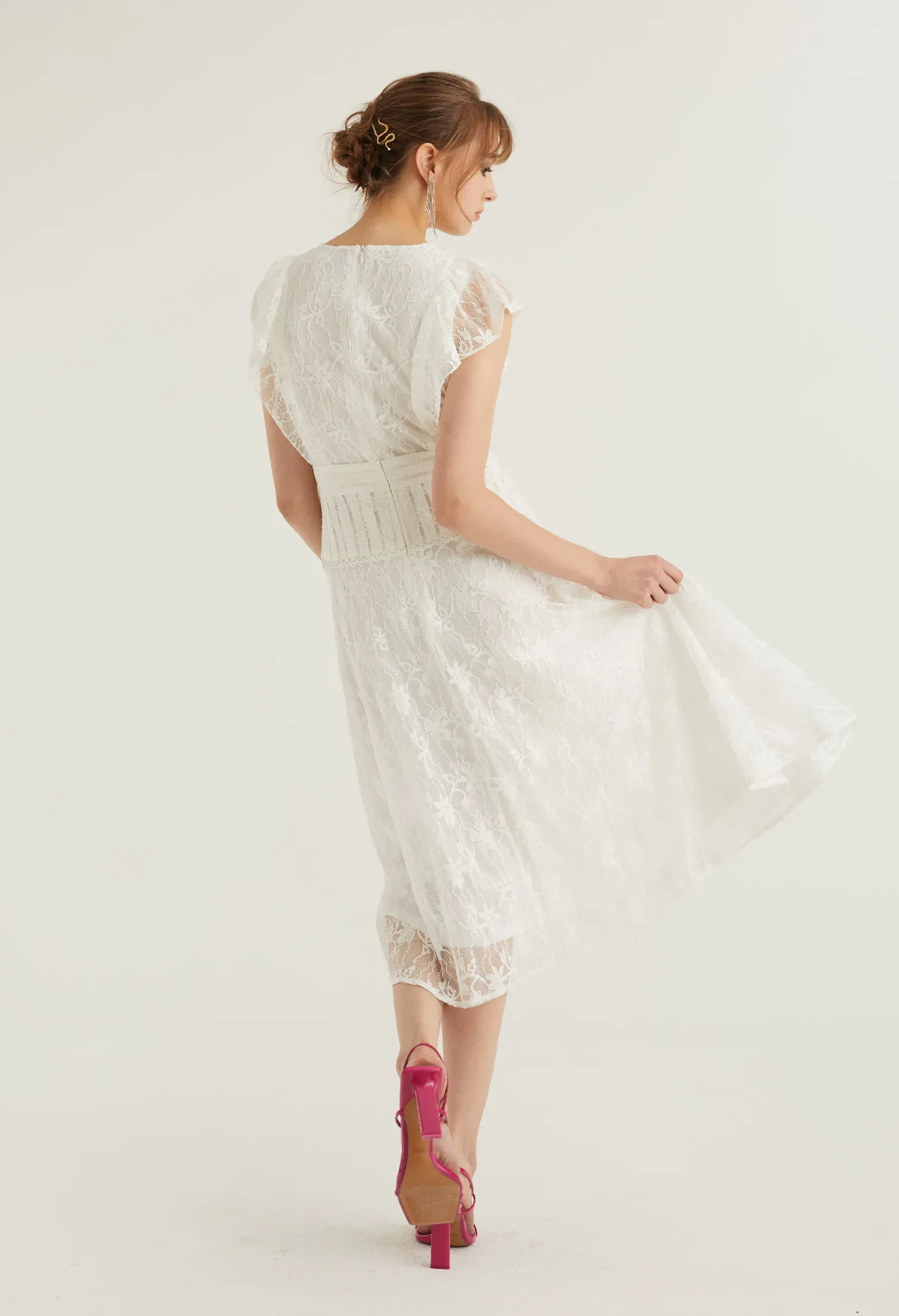RUFFLE LACE DETAIL COCKTAIL DRESS [CREAM]